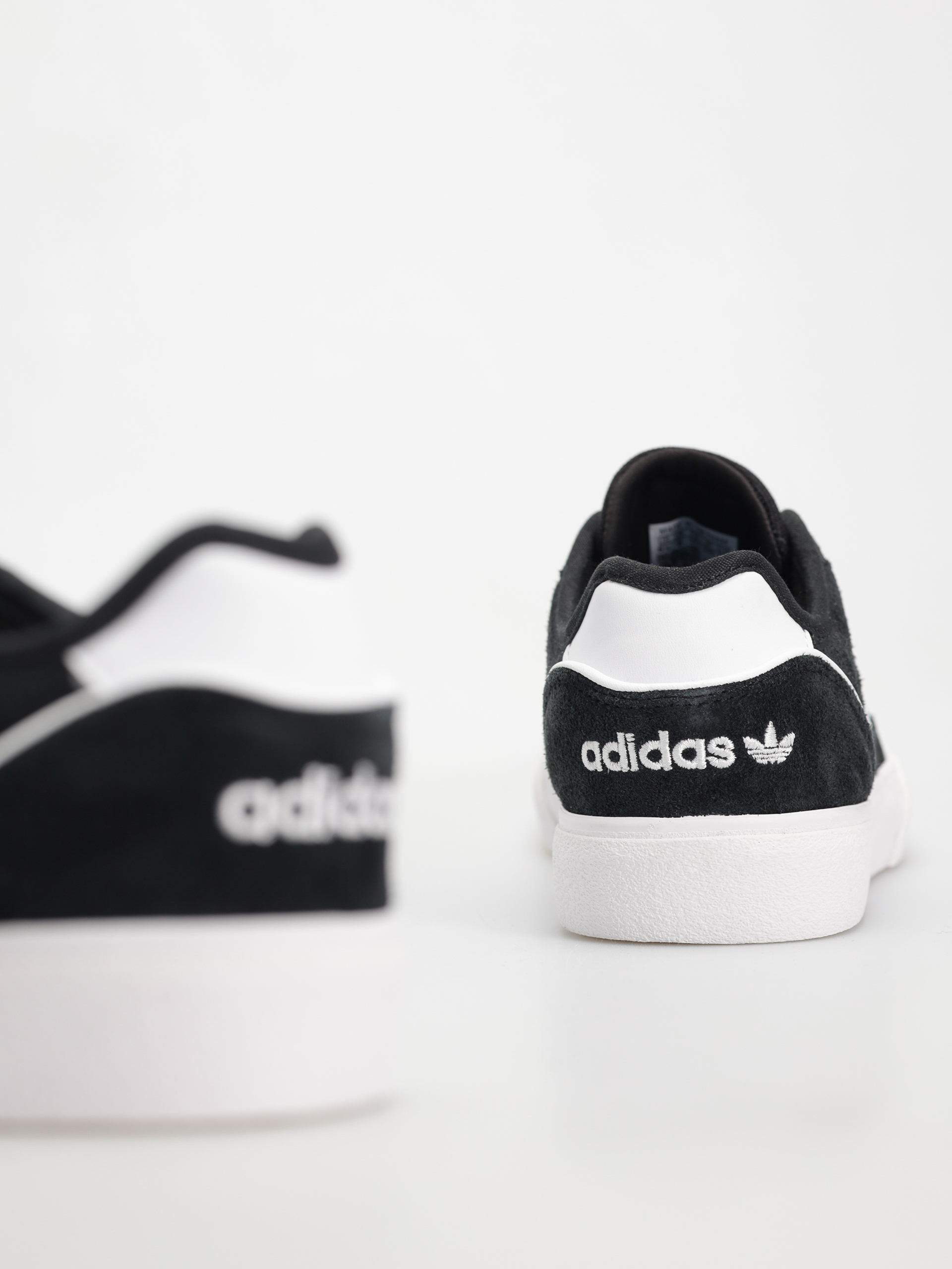 Взуття adidas Court Tns Premiere (cblack/ftwwht/ftwwht)