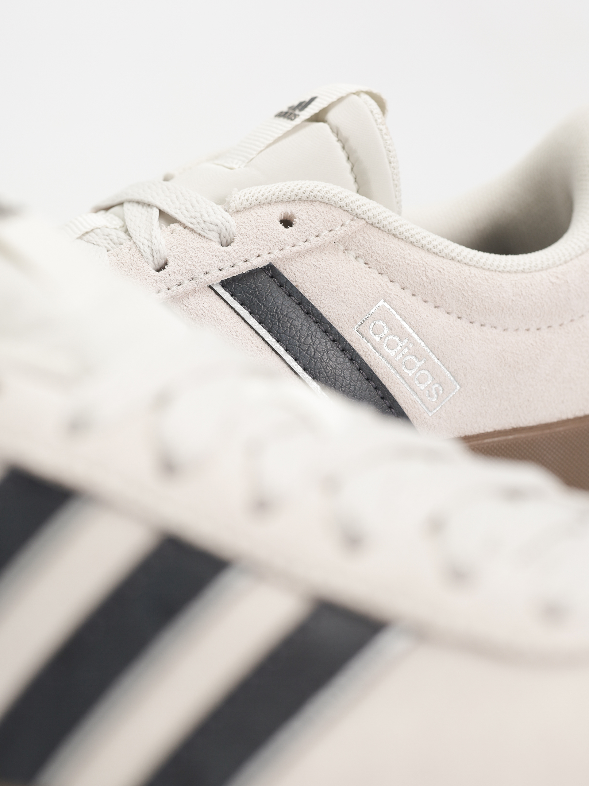 Взуття adidas Vl Court 3.0 (orbgry/carbon/silvmt)