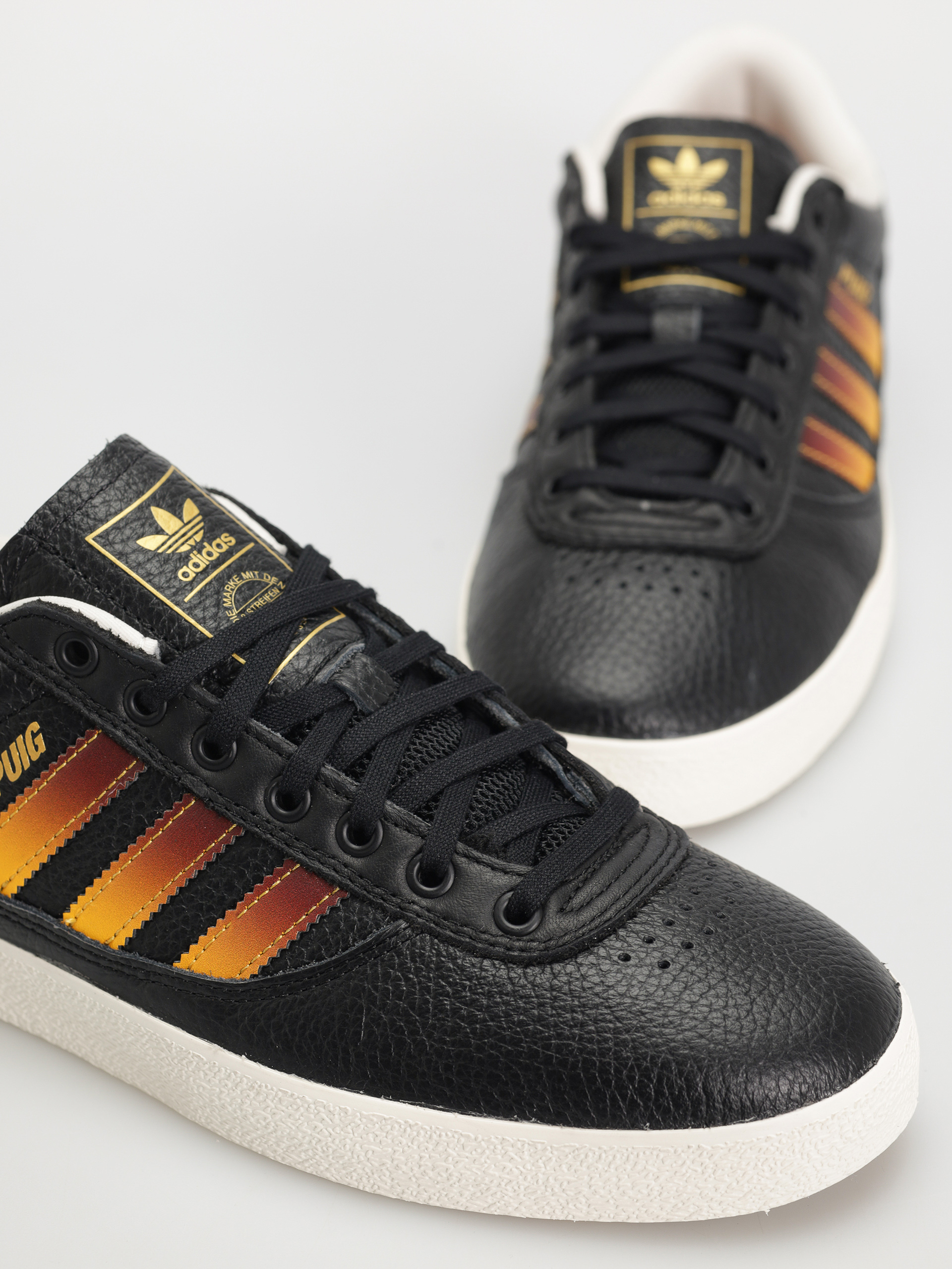 Взуття adidas Puig Indoor (cblack/shared/creyel)
