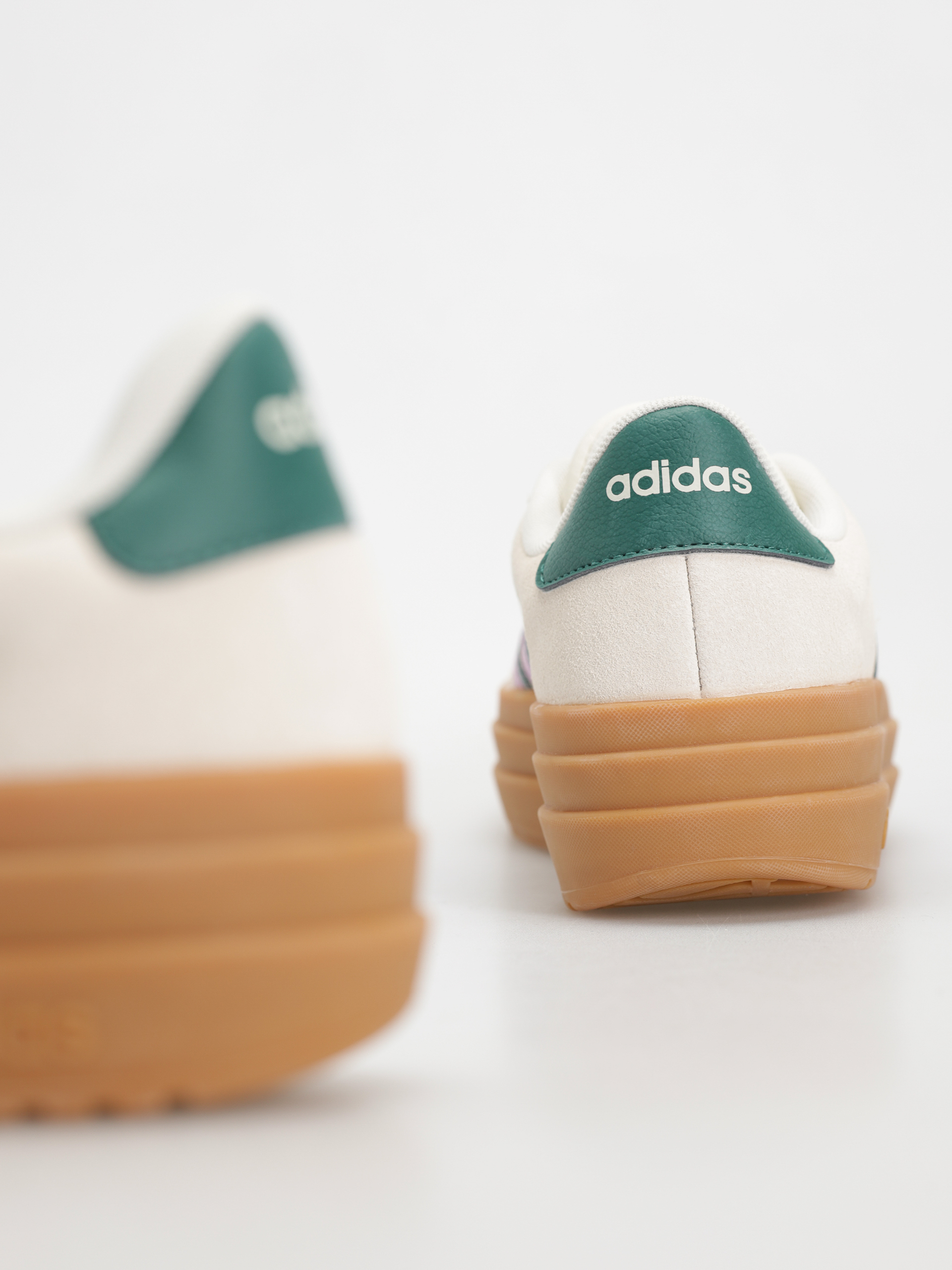 Взуття adidas Vl Court Bold Wmn (owhite/cgreen/blilil)