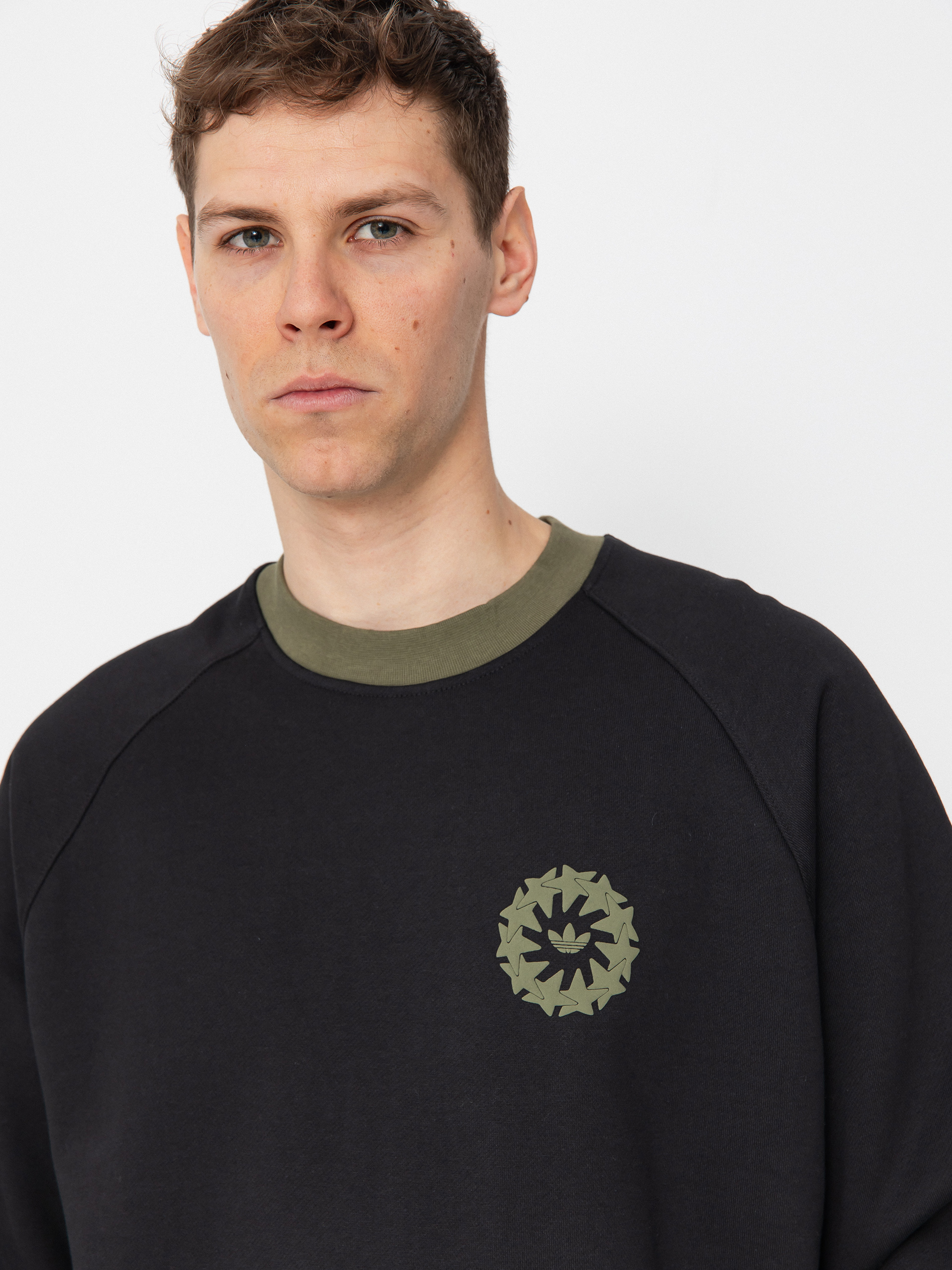 Світшот adidas Star Wheel Crew (black/olistr)