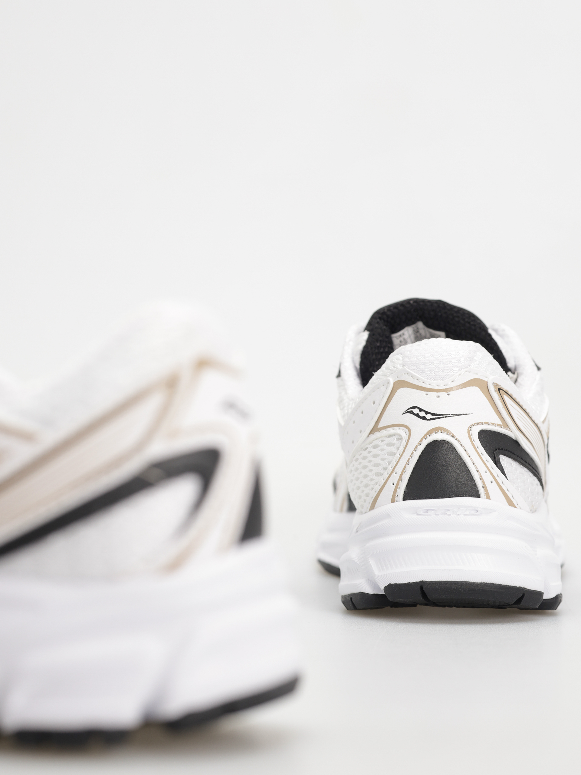 Взуття Saucony Ride Millennium (wht/gold/black)