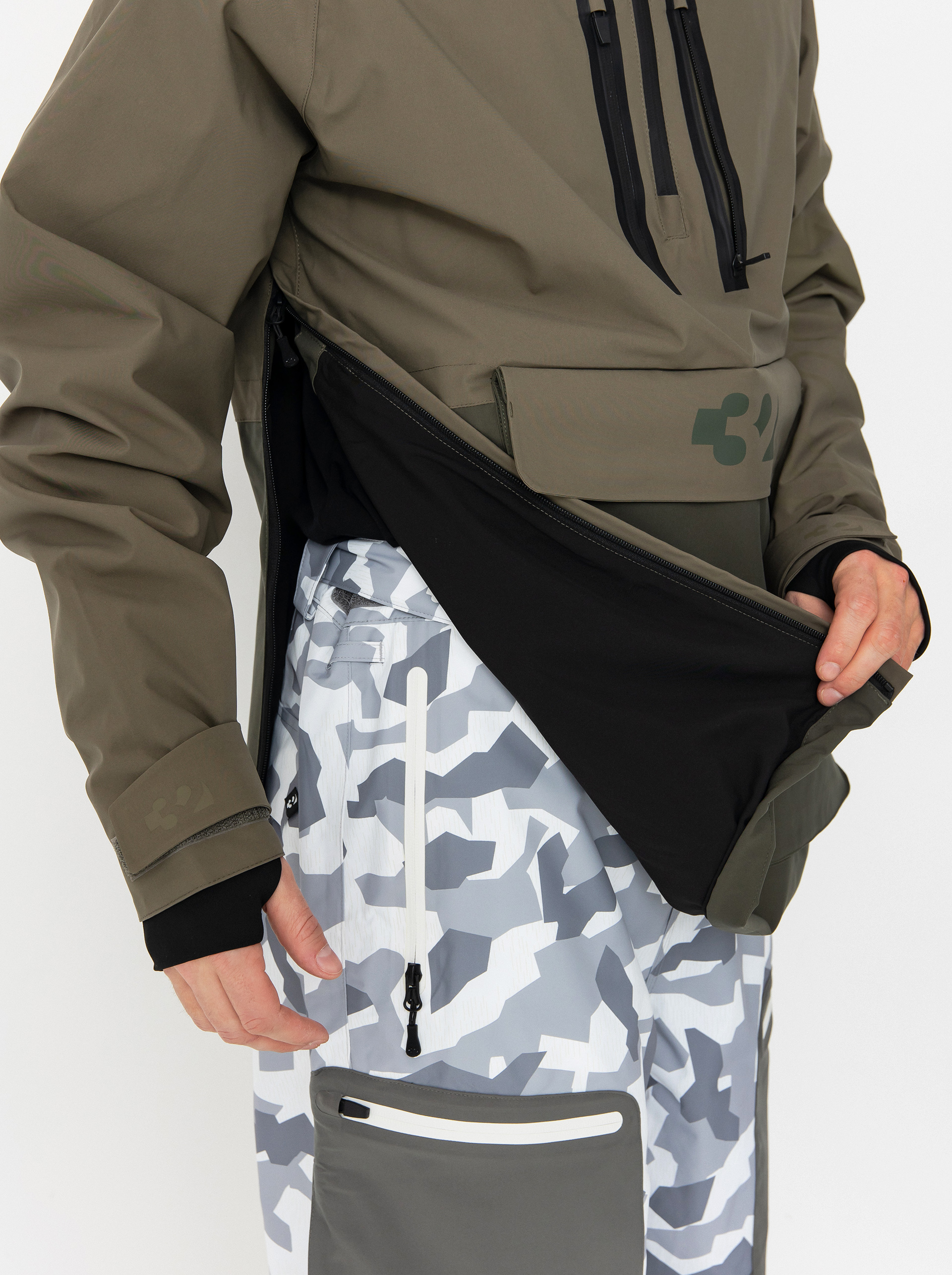 Чоловіча Сноубордична куртка ThirtyTwo Light Anorak (military)