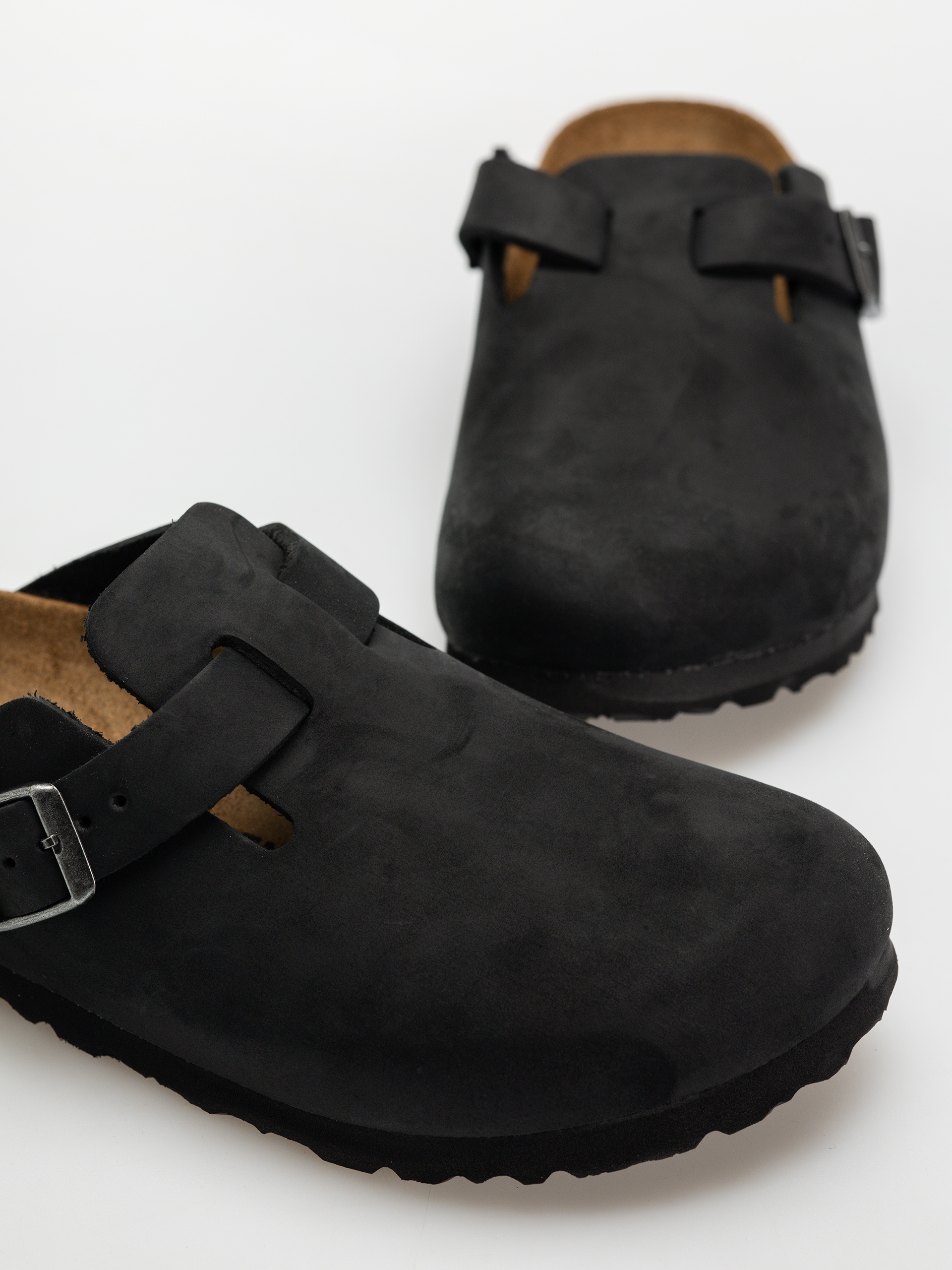 Шльопанці Birkenstock Boston Oiled Leather Narrow Wmn (black)