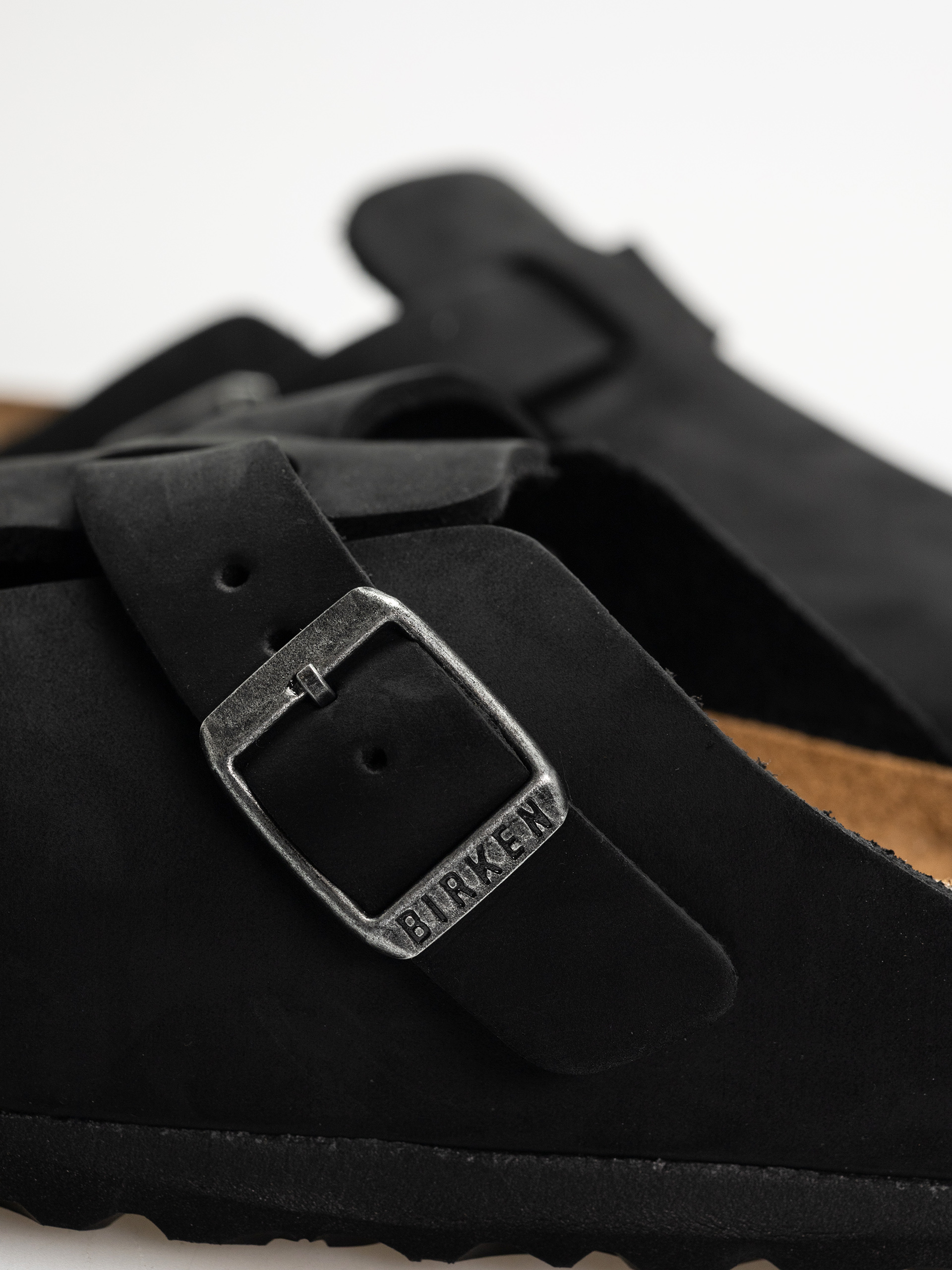 Шльопанці Birkenstock Boston Oiled Leather Narrow Wmn (black)