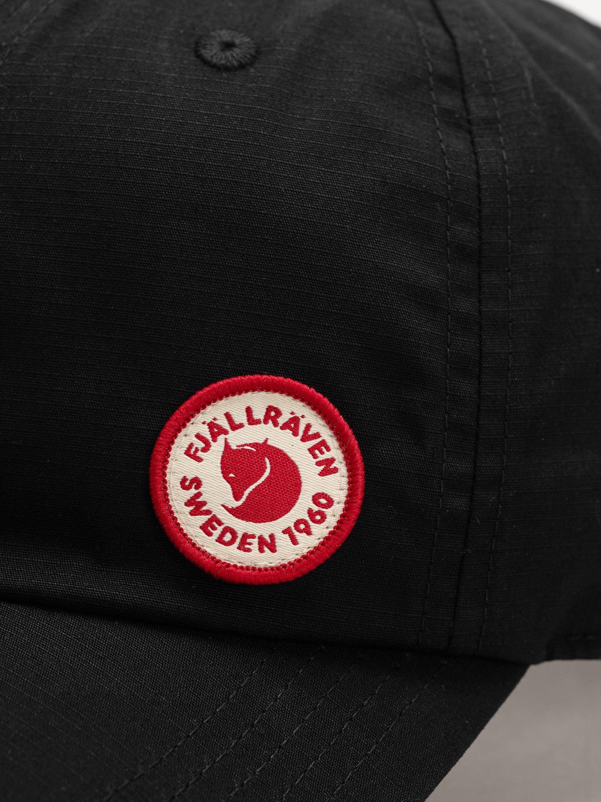 Кепка Fjallraven Logo (black)