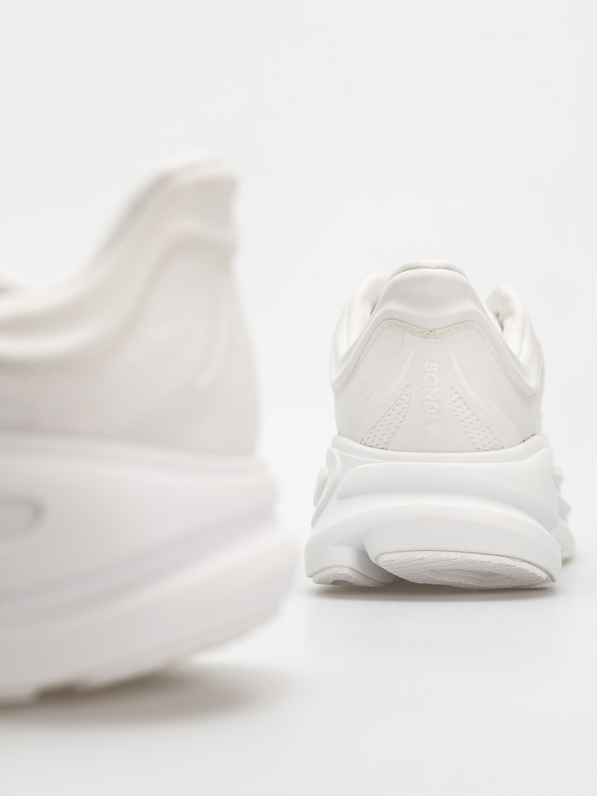 Взуття Hoka Bondi 9 (white/white)