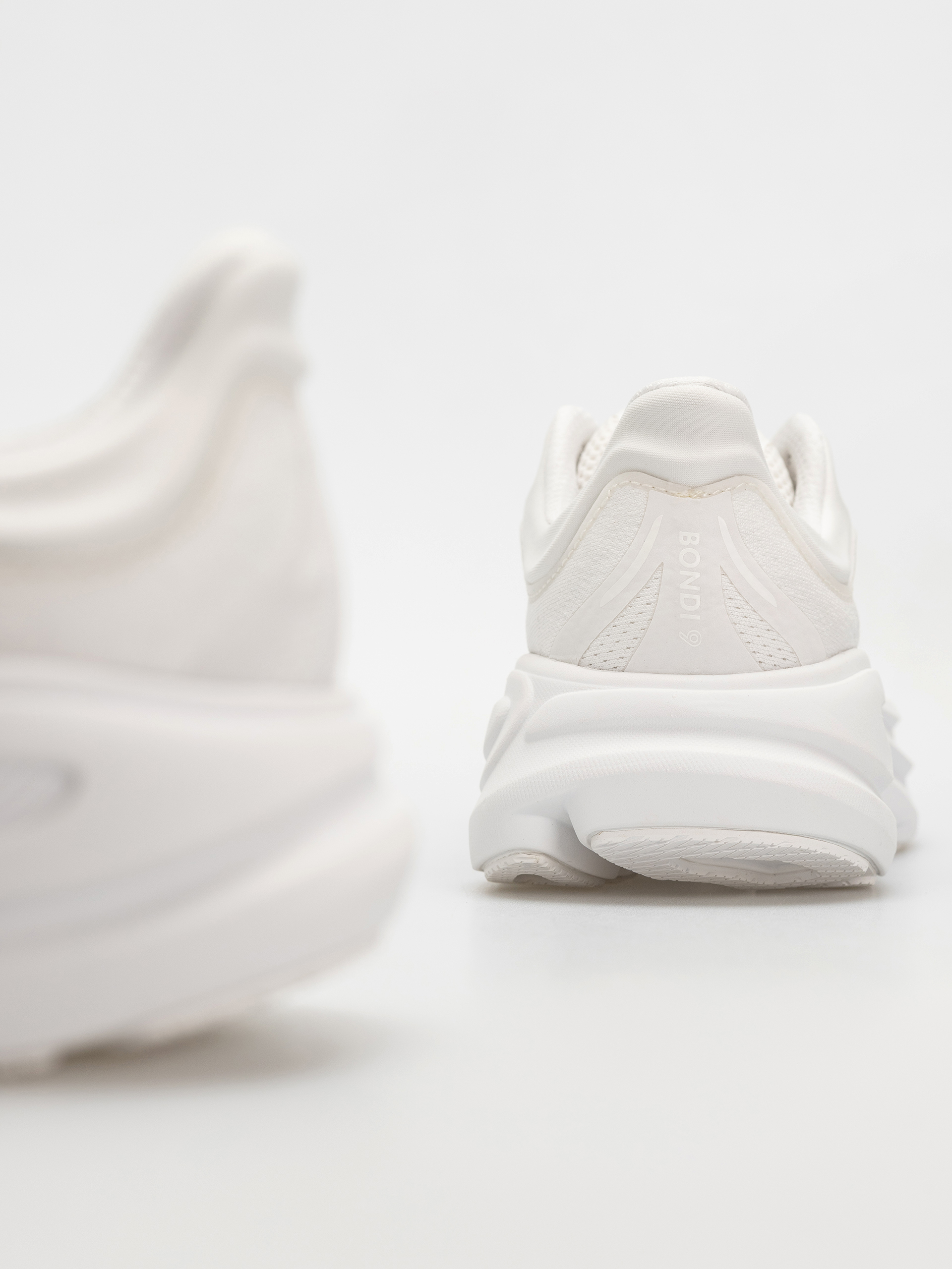 Взуття Hoka Bondi 9 Wmn (white/white)
