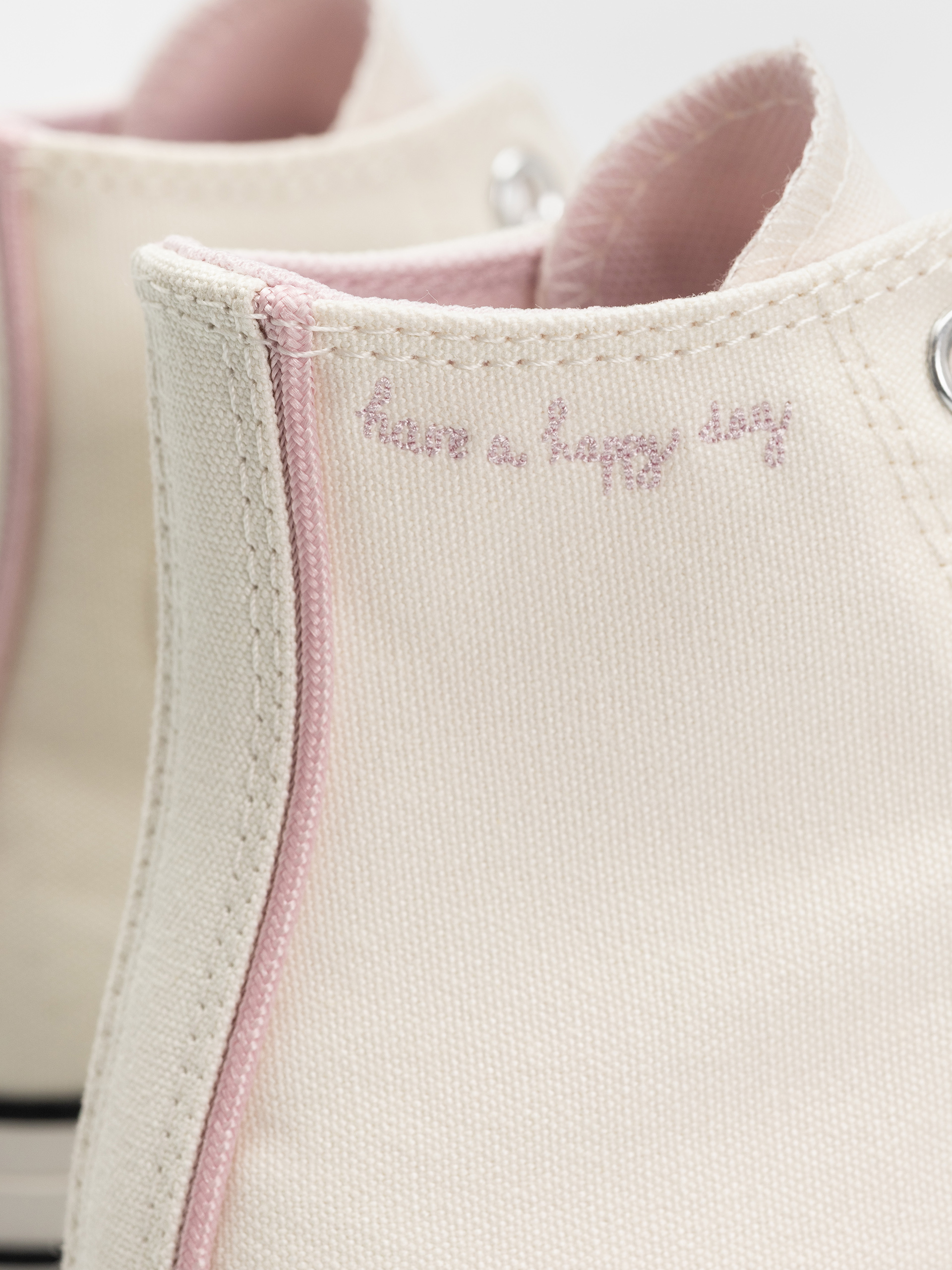 Кеди Converse Chuck Taylor All Star Hi Wmn (egret/summit pink/black)