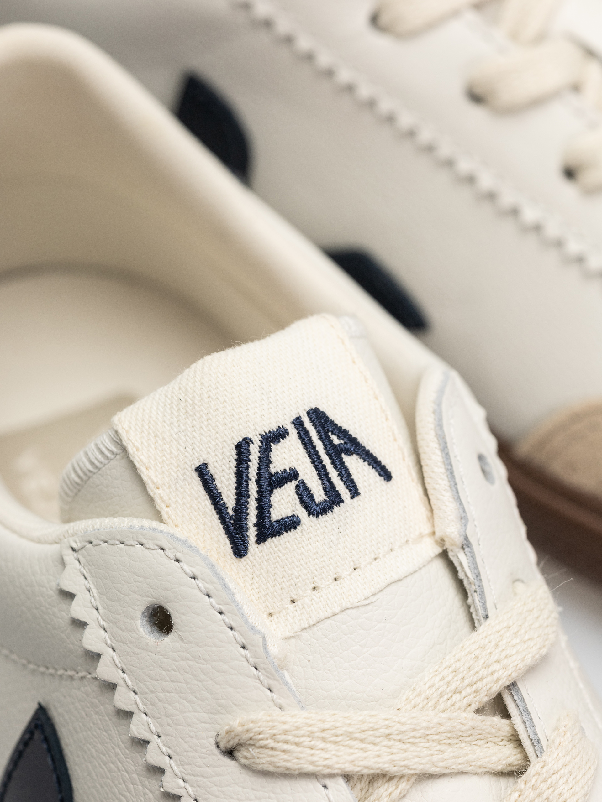 Взуття Veja Volley Wmn (white nautico bark)