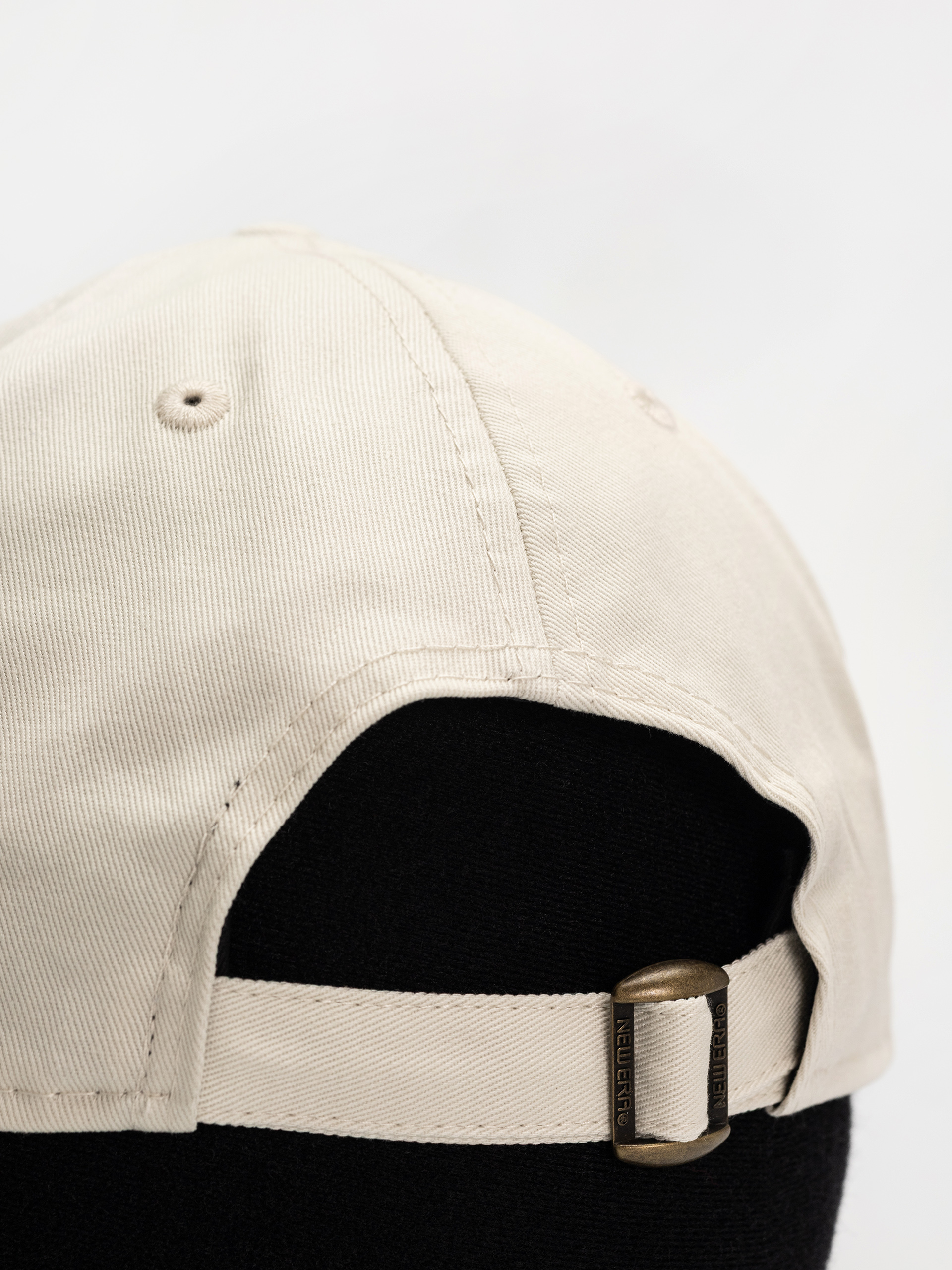 Кепка New Era Badge 9Forty (light beige)