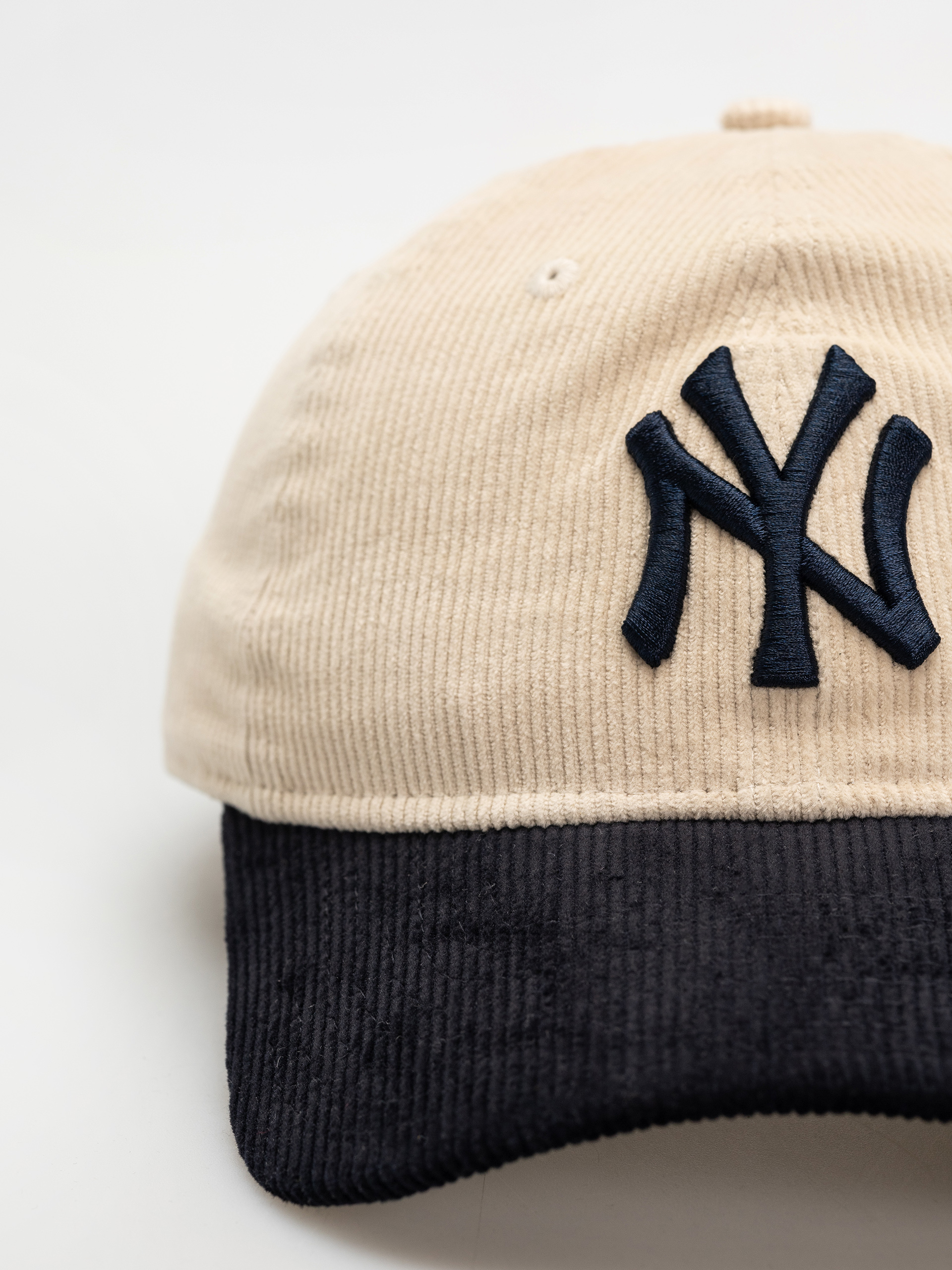 Кепка New Era Block Cord 9Twenty New York Yankees (light beige)