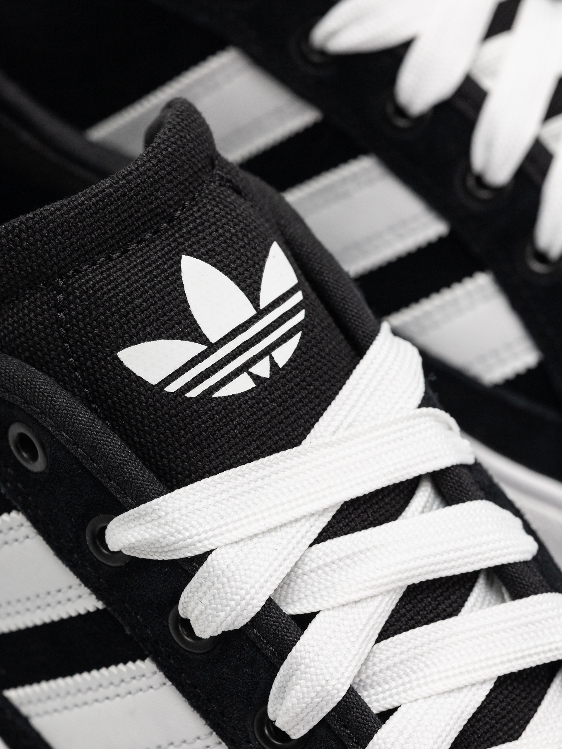 Взуття adidas Court Tns Premiere (cblack/ftwwht/ftwwht)