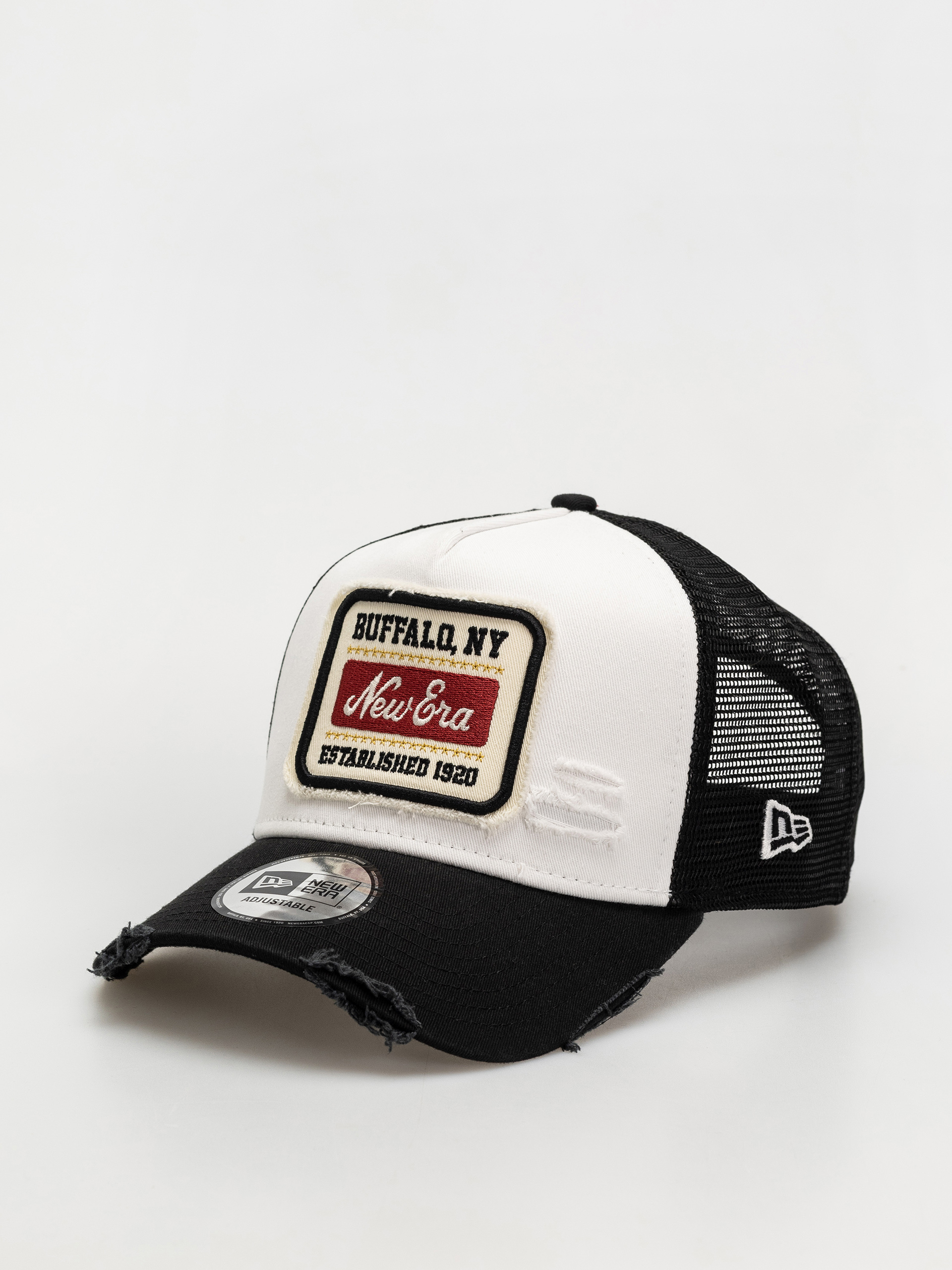 Кепка New Era Patch Distress Trucker (white)