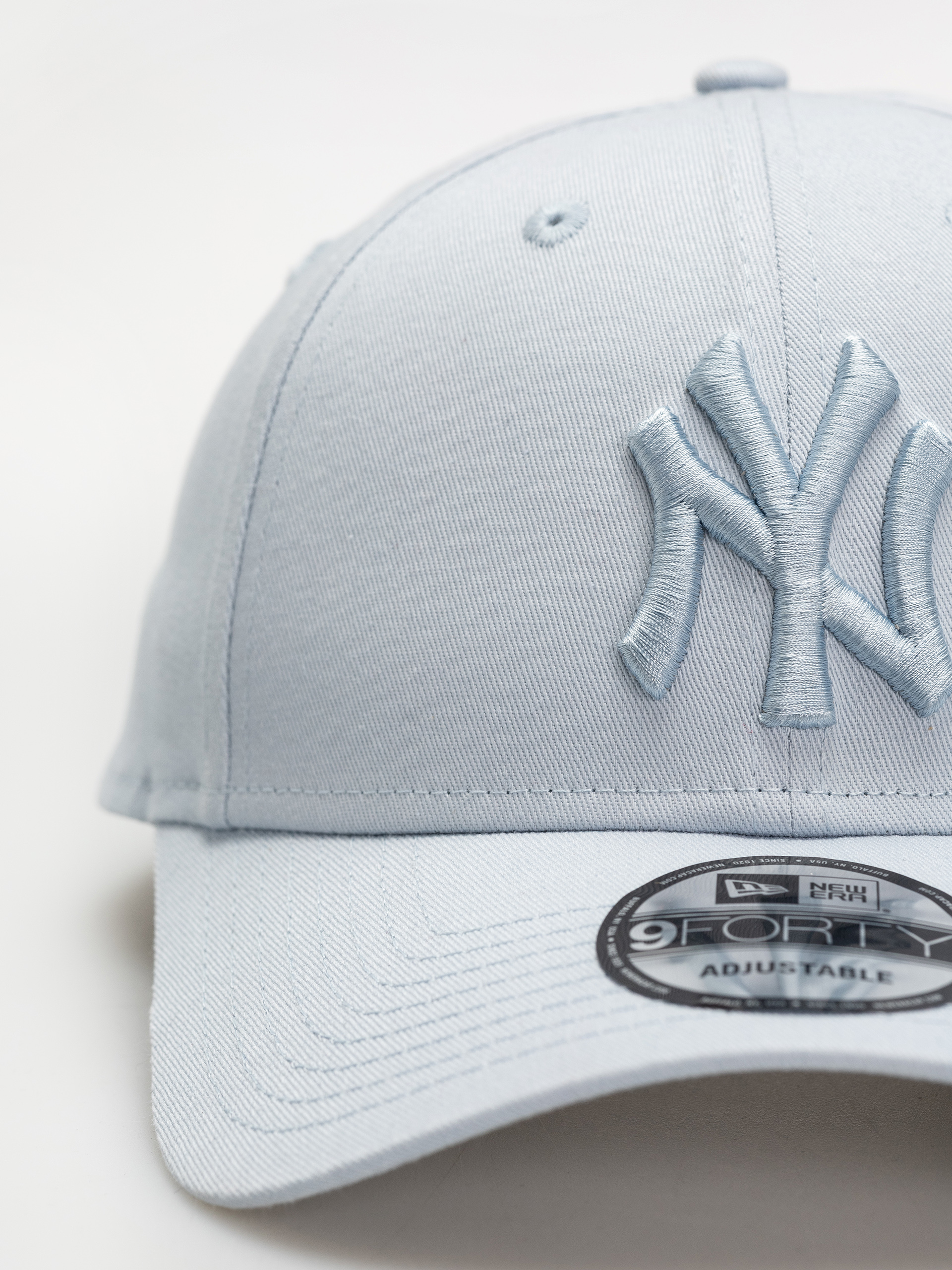 Кепка New Era League Essential 9Forty New York Yankees (pastel blue)