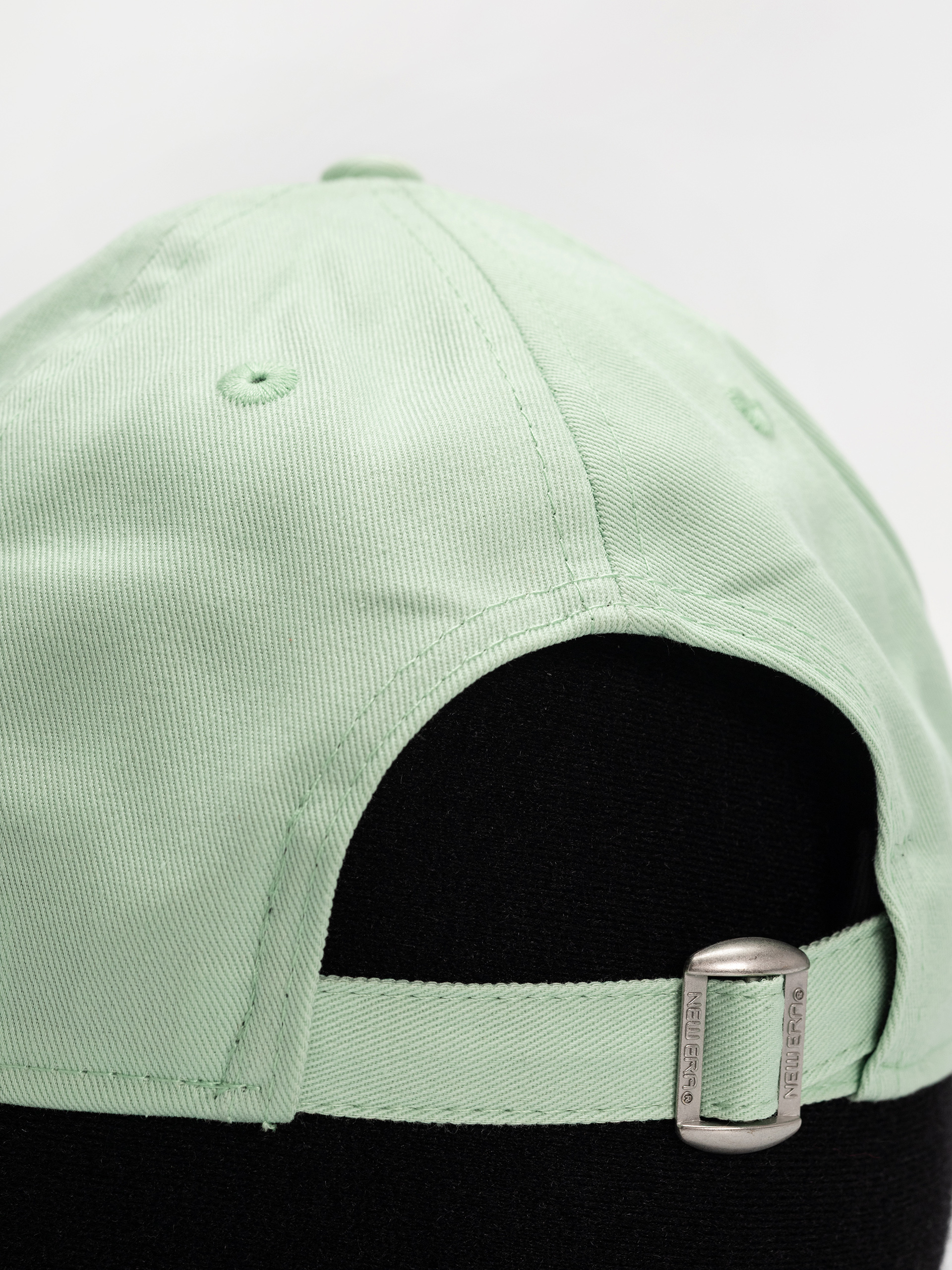 Кепка New Era League Essential 9Forty New York Yankees Wmn (green pstl)