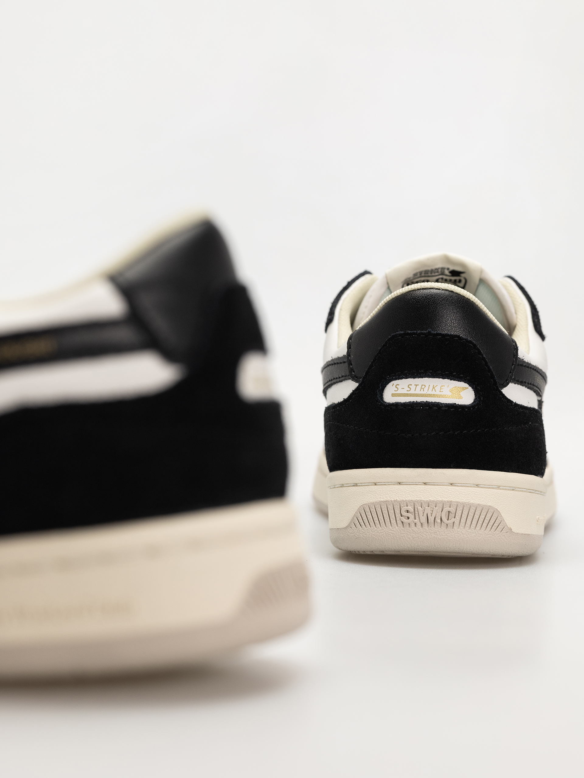 Взуття Stepney Workers Club Pro Cup 01 S-Strike (black white)