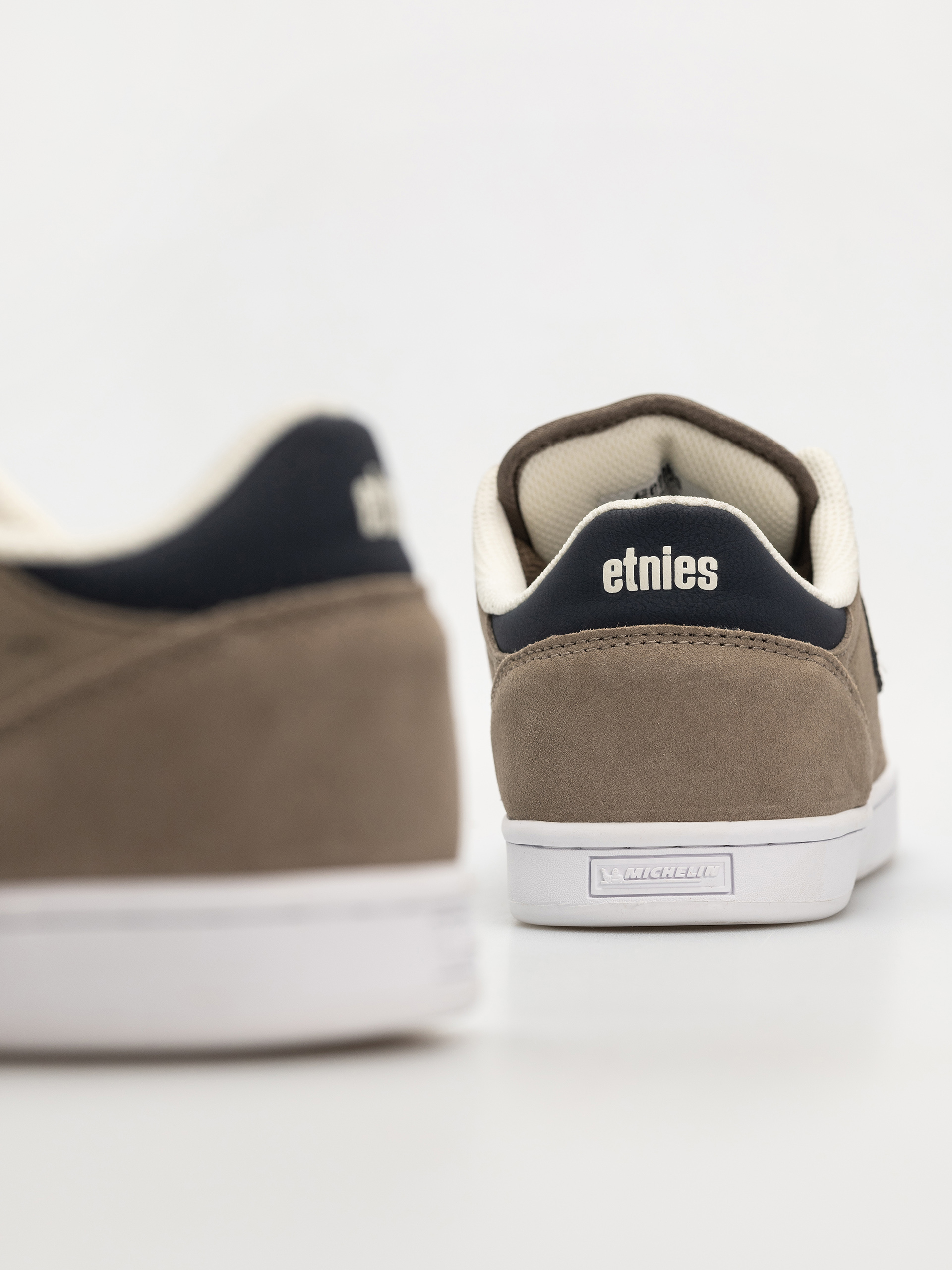 Взуття Etnies Wallen (warm grey)