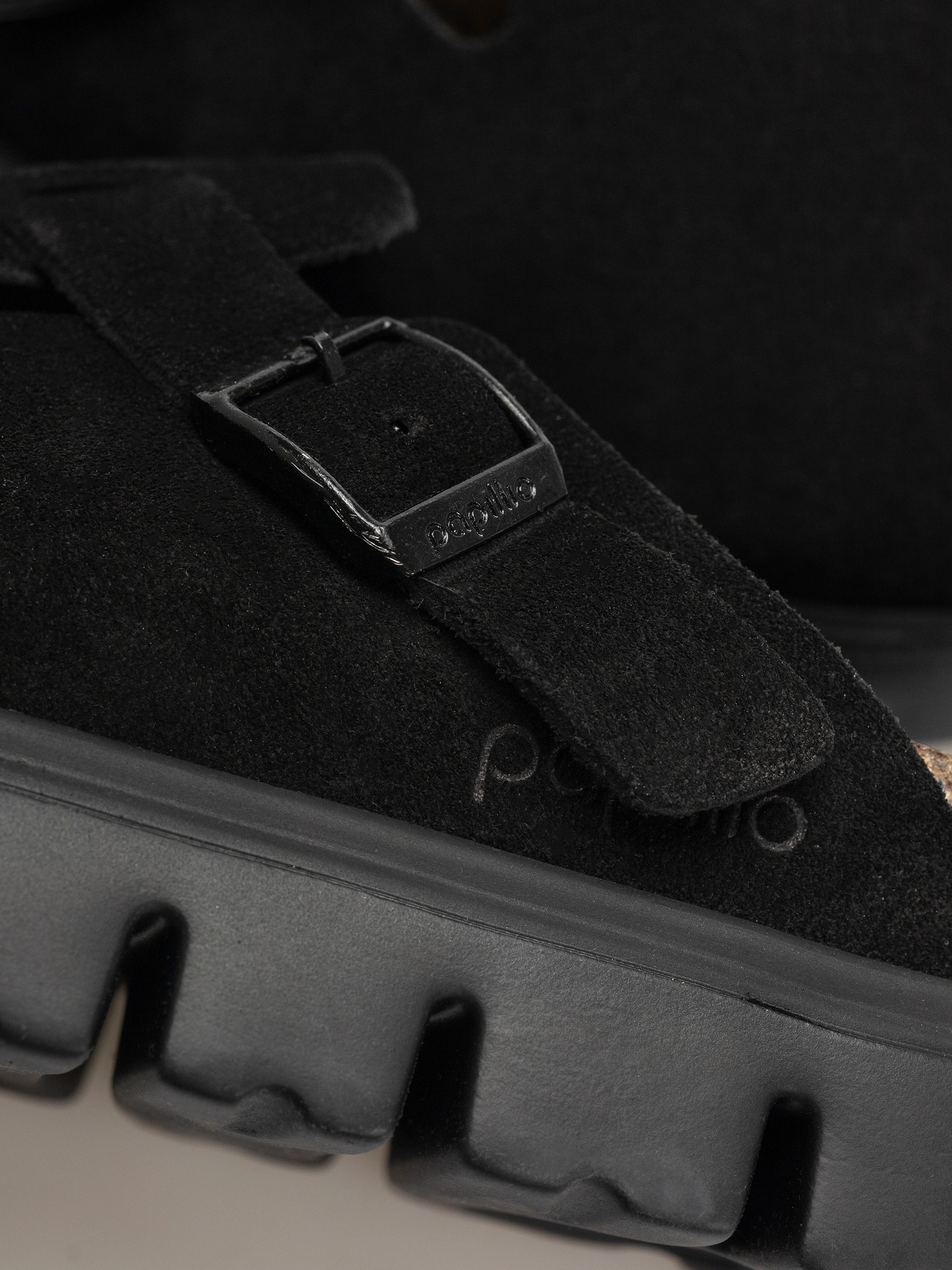 Шльопанці Birkenstock Boston Chunky Suede Narrow Wmn (black/black)