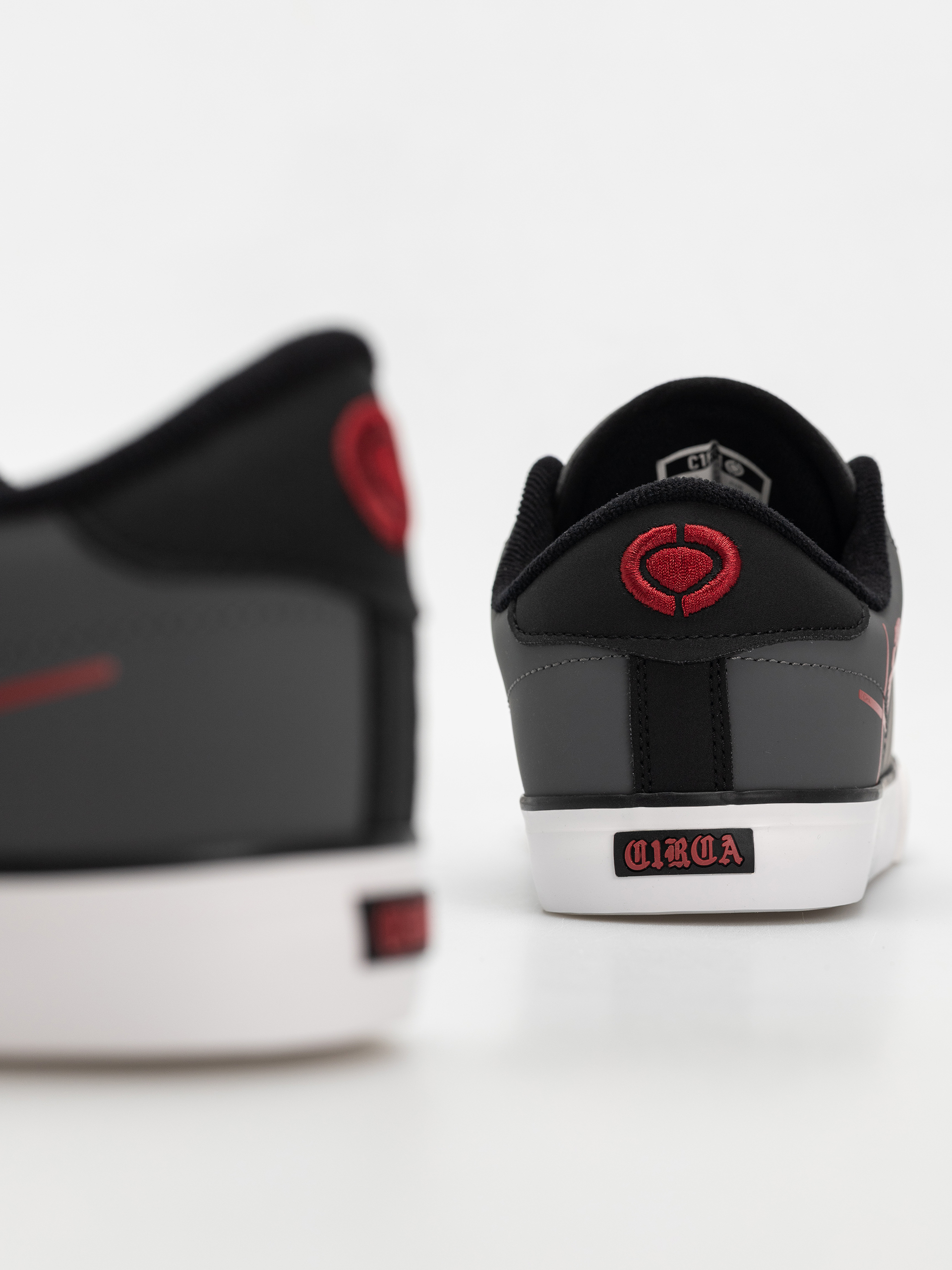 Взуття Circa Buckler Sk (asphalt/caviar/red)