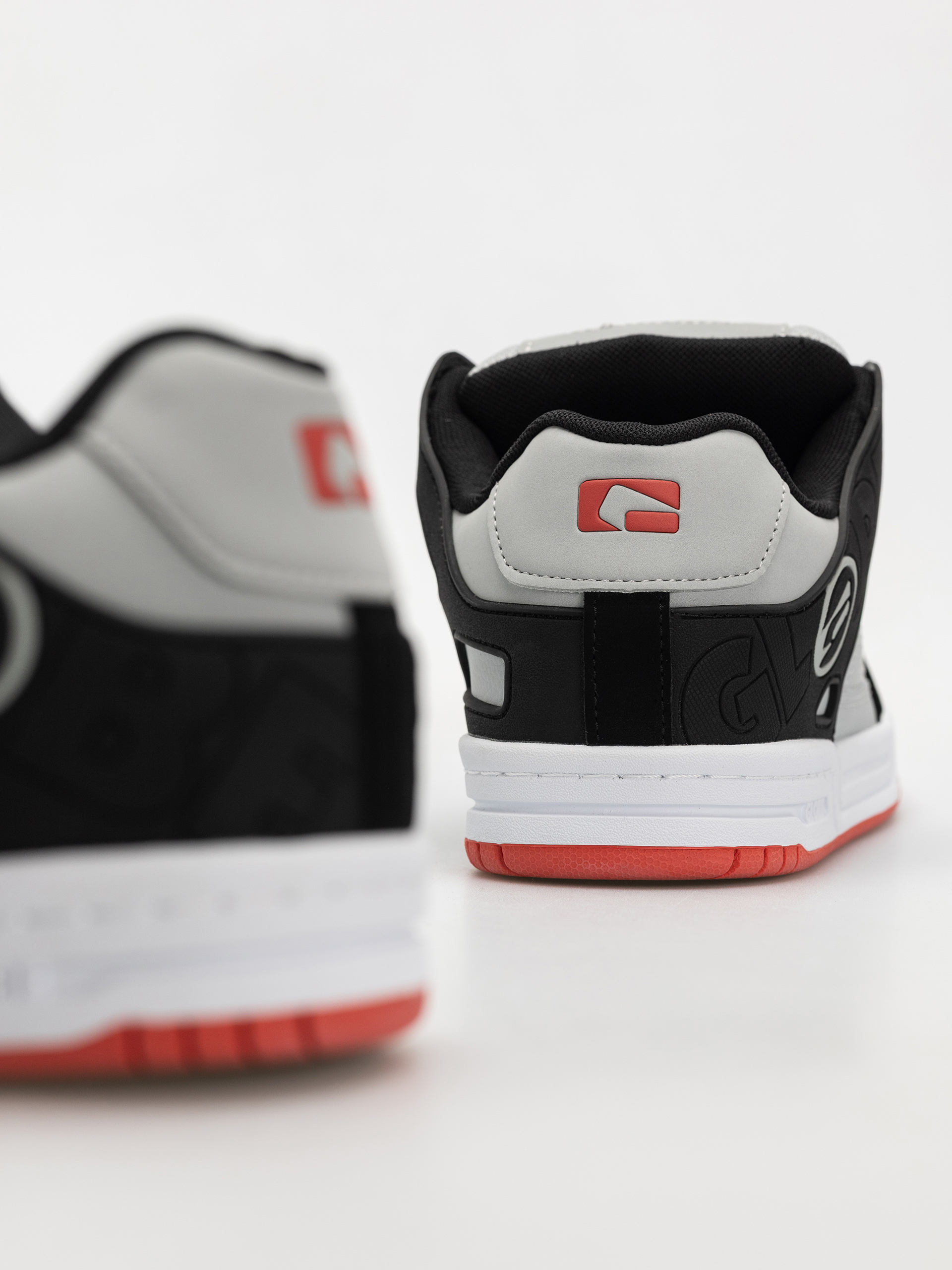 Взуття Globe Tilt (steel/black)