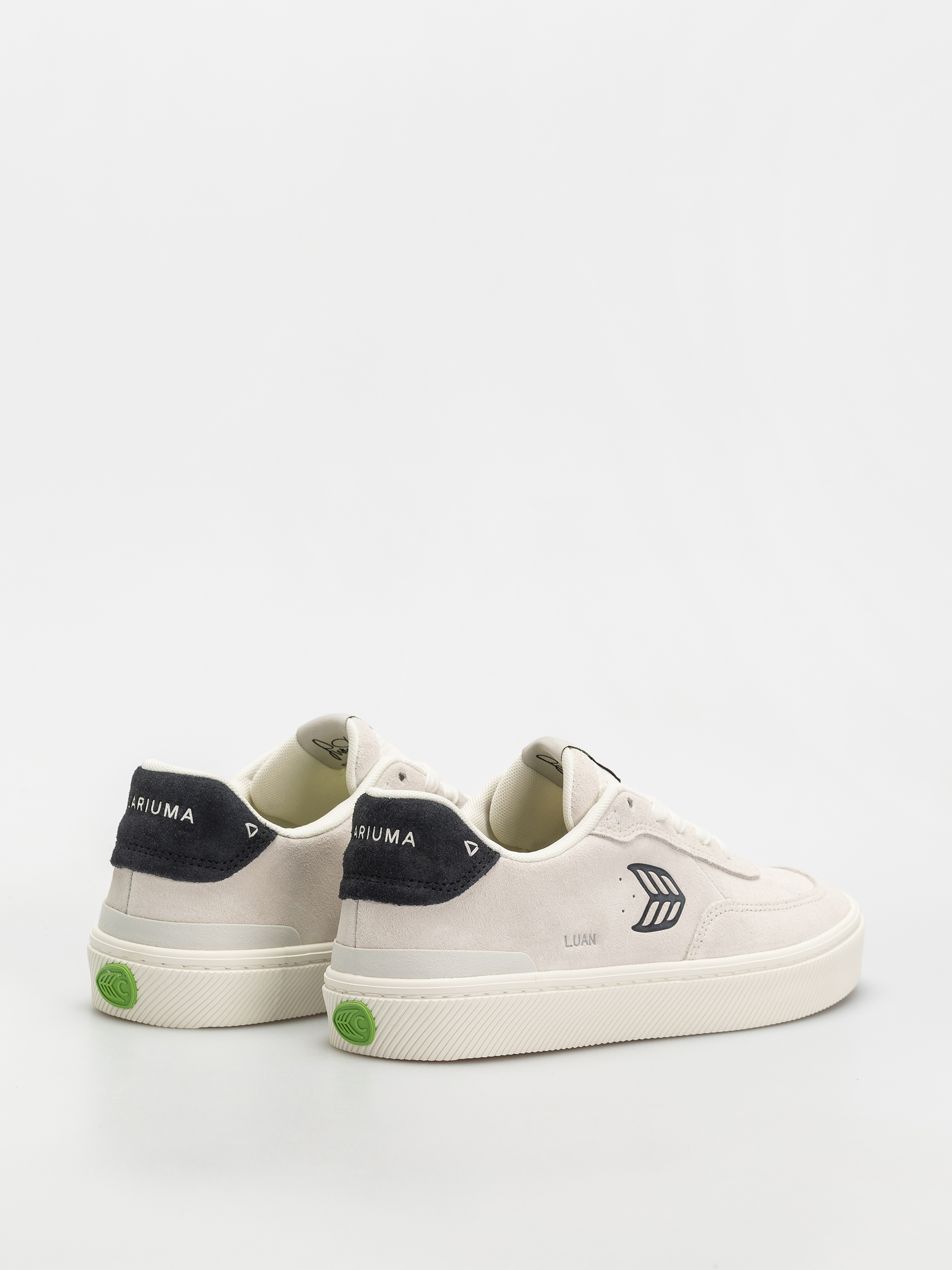 Взуття Cariuma Luan Pro (smoke white suede black logo)
