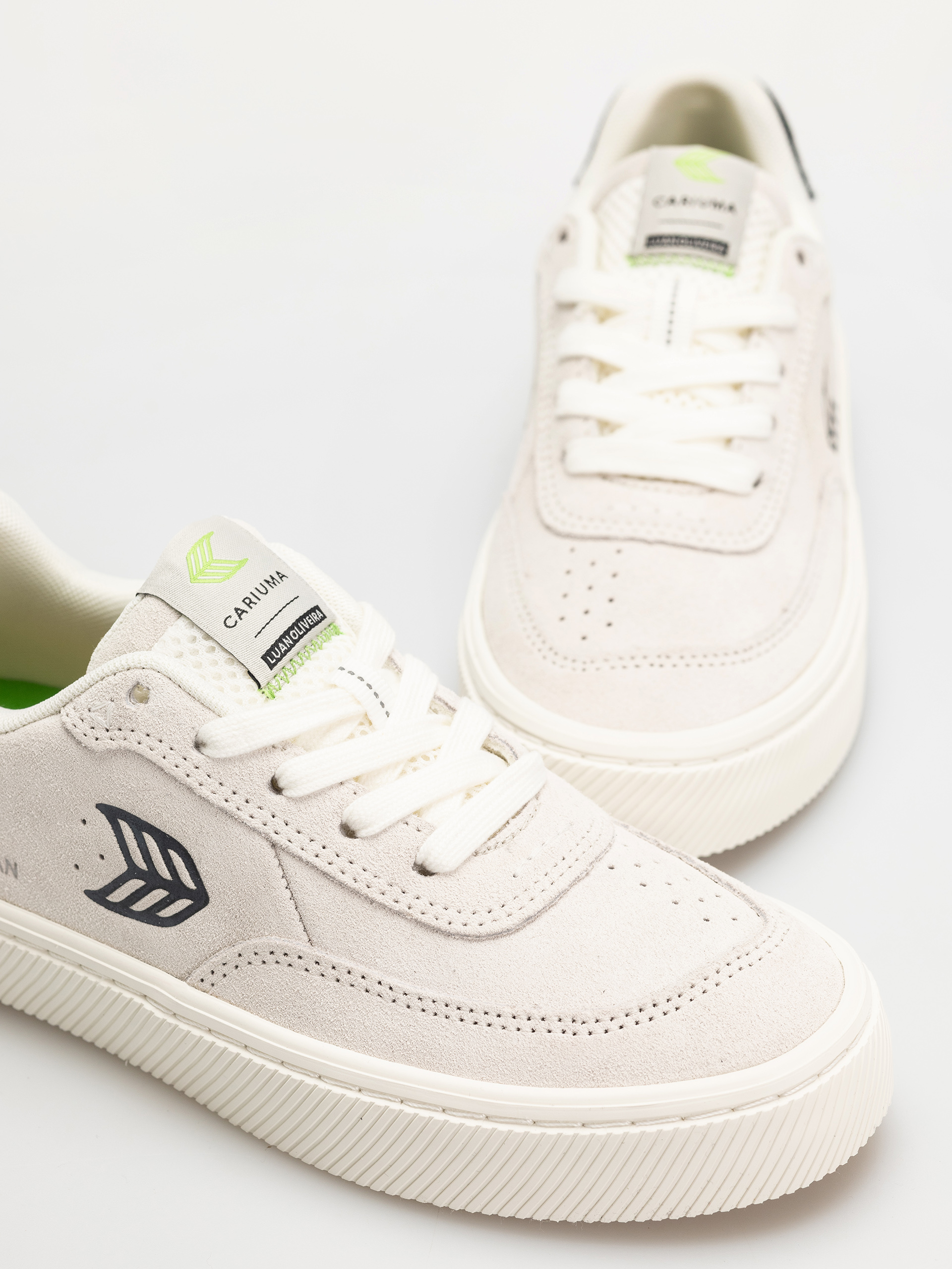 Взуття Cariuma Luan Pro Wmn (smoke white suede black logo)