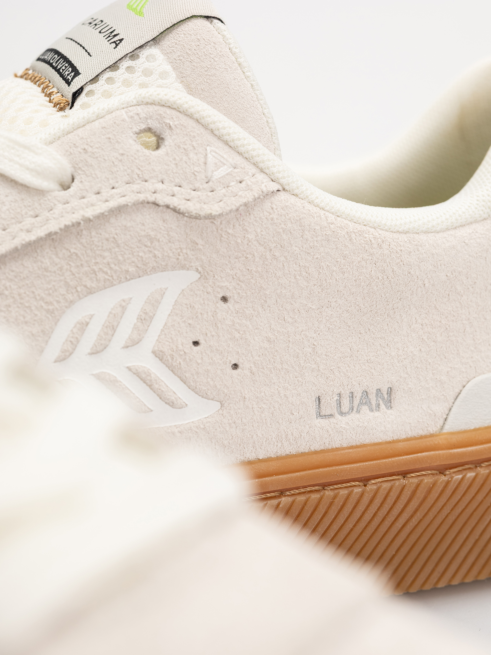 Взуття Cariuma Luan Pro (gum smoke white suede off white logo)