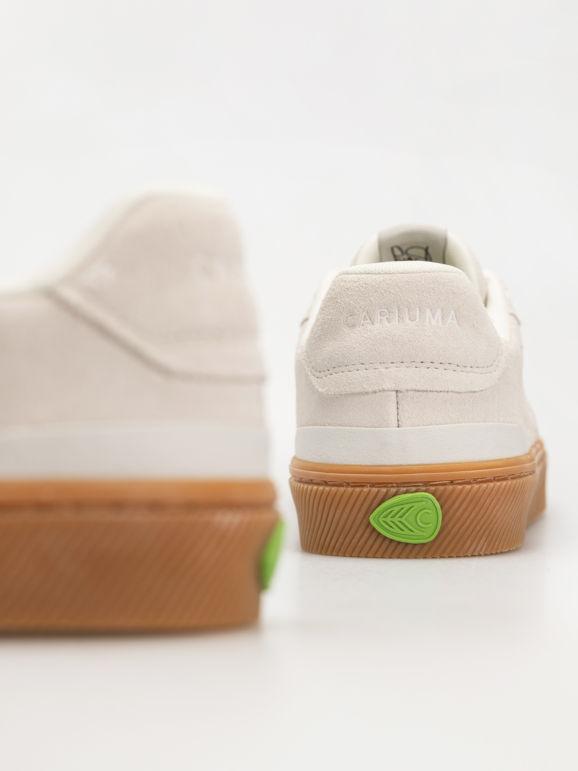 Взуття Cariuma Luan Pro (gum smoke white suede off white logo)