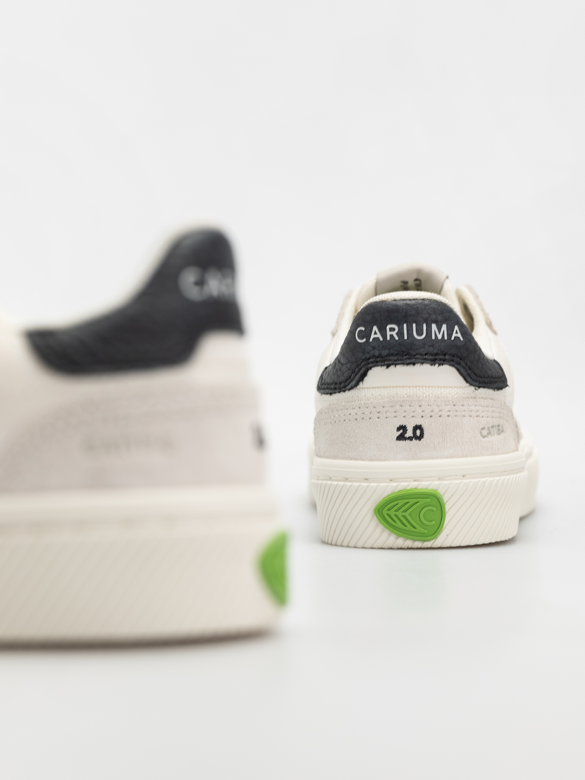 Взуття Cariuma Catiba Pro 2.0 Wmn (smoke white suede off white cordura black logo)
