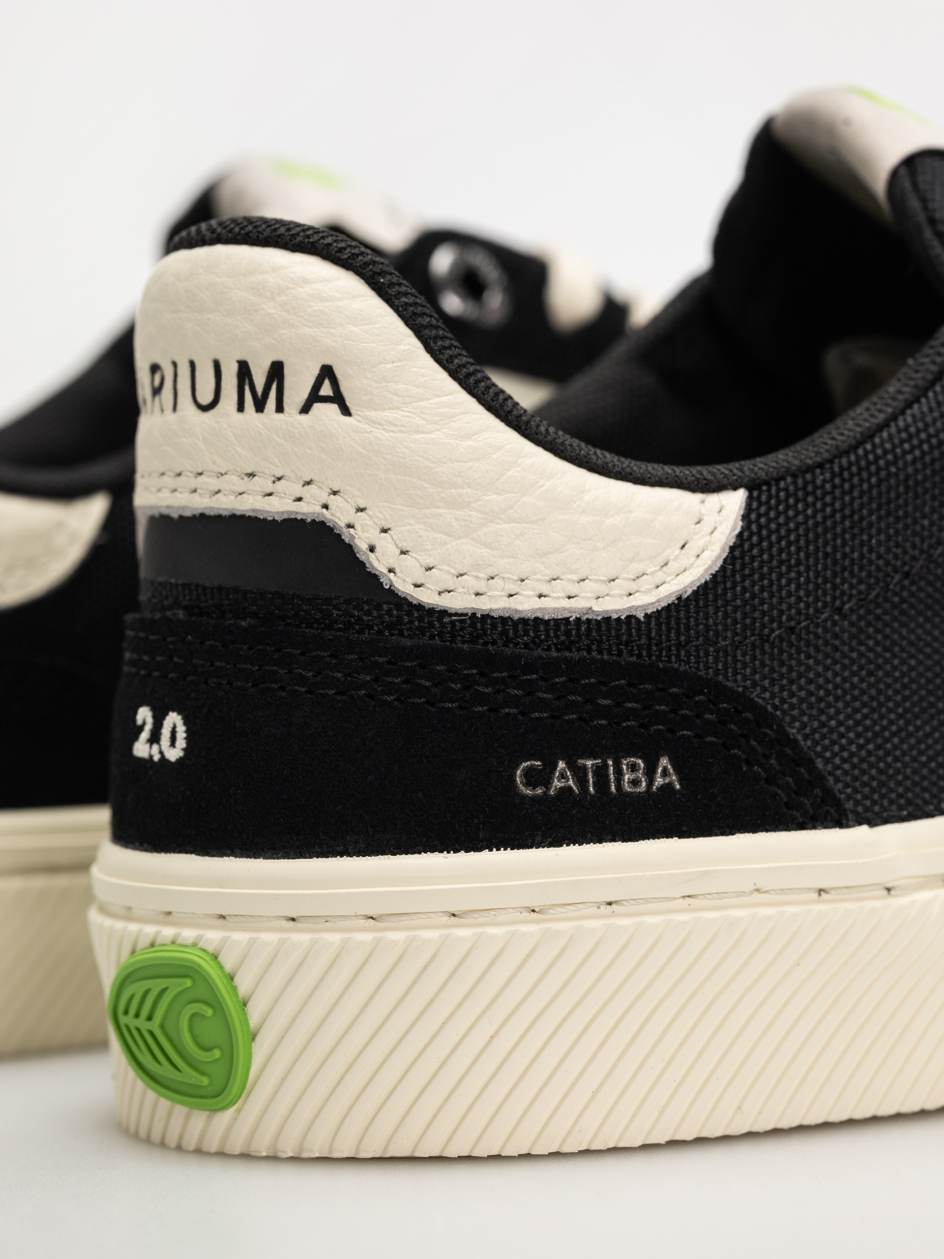 Взуття Cariuma Catiba Pro 2.0 (black suede and cordura ivory logo)
