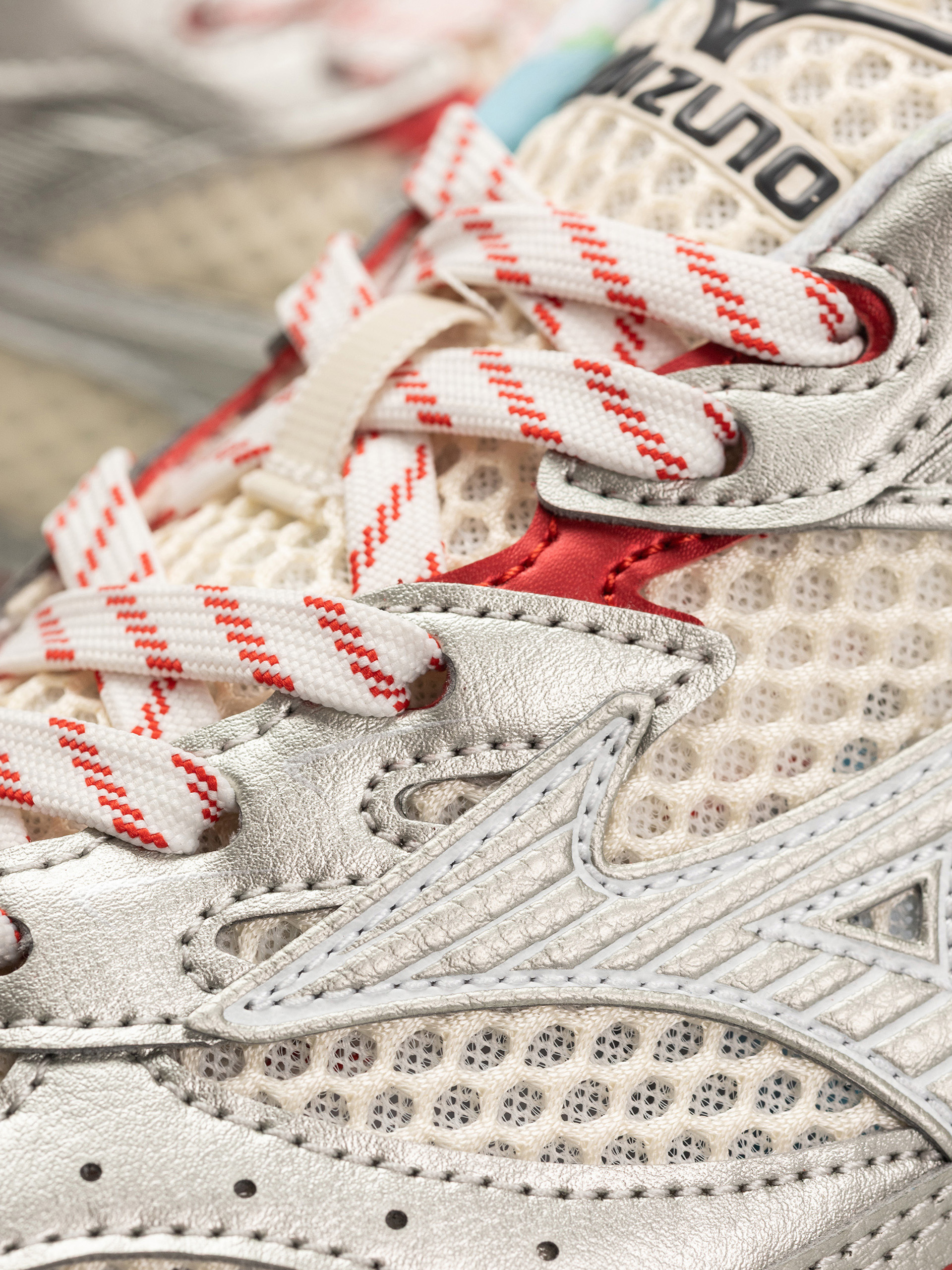 Взуття Mizuno MXR (pristine/high risk red/blue pace)