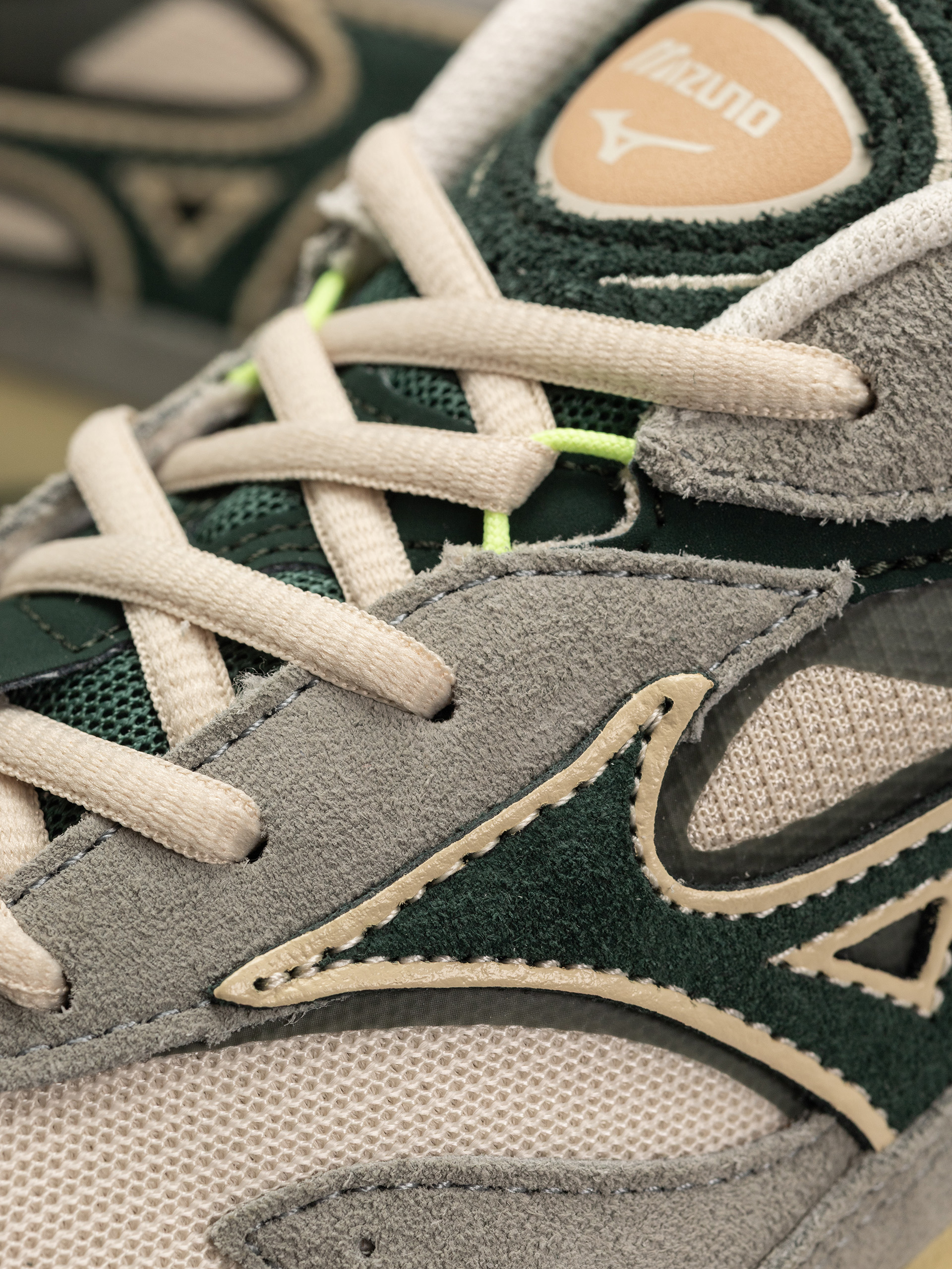 Взуття Mizuno Wave Rider Beta (shadow/pine grove/summer sand)