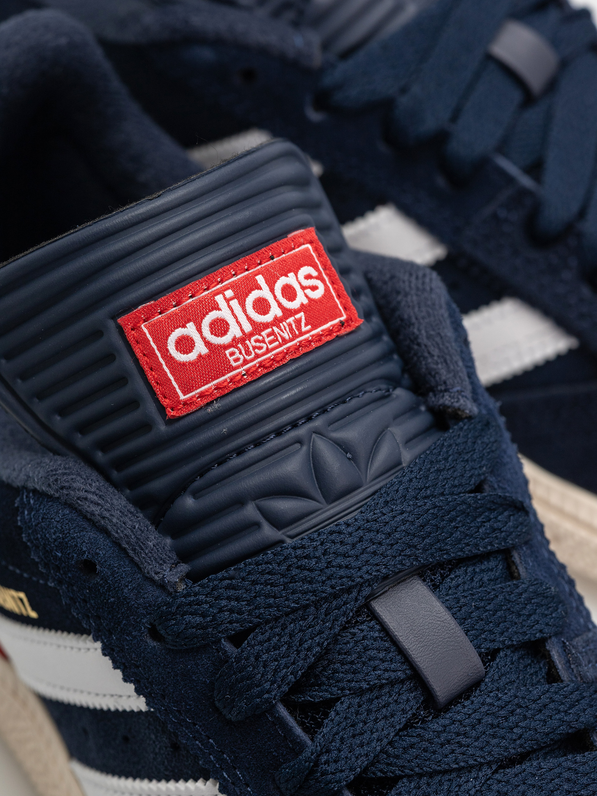 Взуття adidas Busenitz (conavy/ftwwht/betsca)