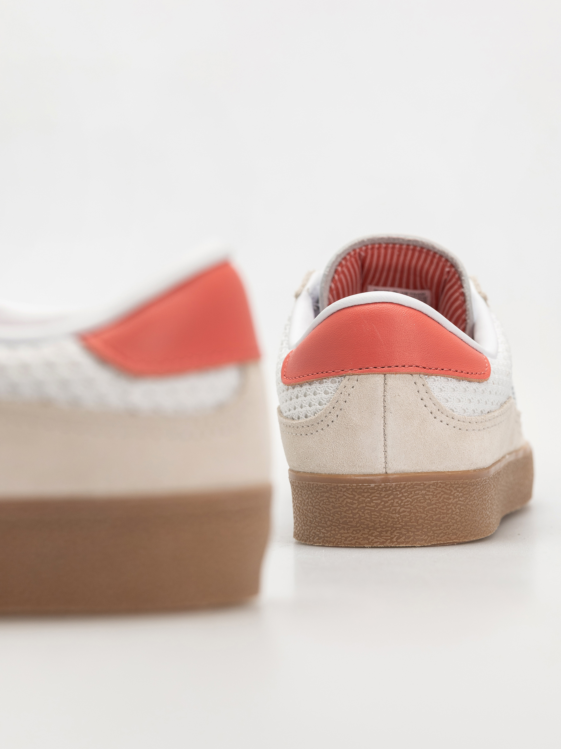 Взуття adidas Puig Indoor (wonwhi/ftwwht/gum4)