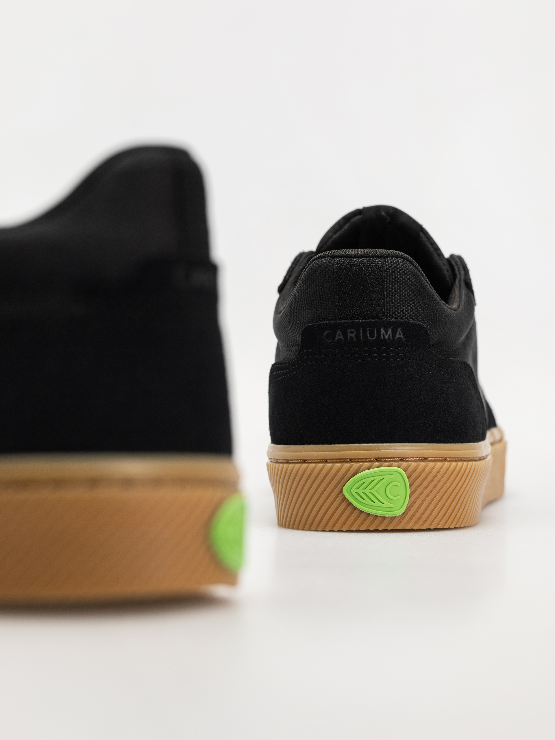 Взуття Cariuma Vallely Pro (gum black suede and cordura ash grey logo)