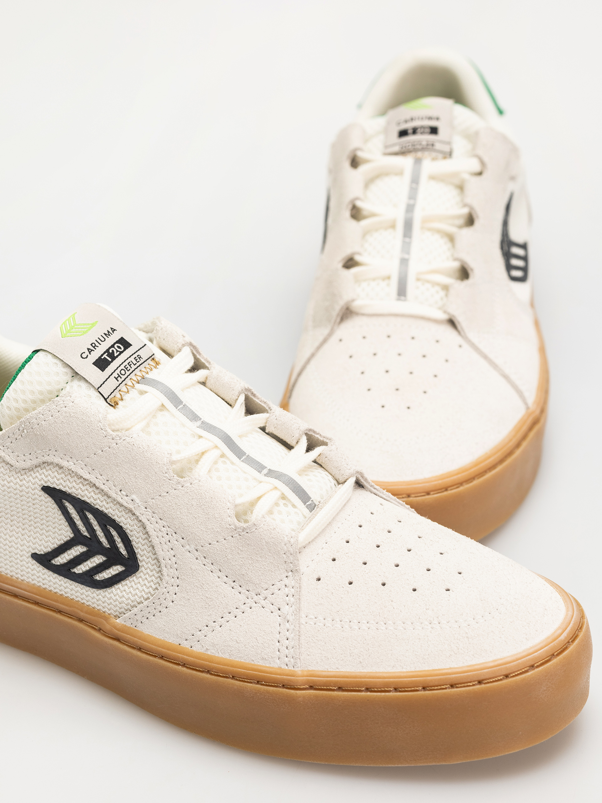 Взуття Cariuma T20 Pro (gum smoke white suede and mesh black logo green)