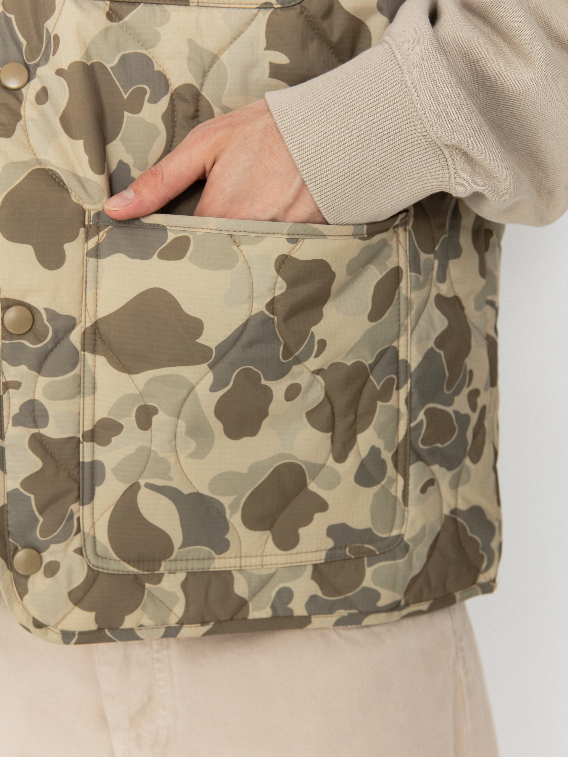 Безрукавка Carhartt WIP Skyton (camo duck/desert)