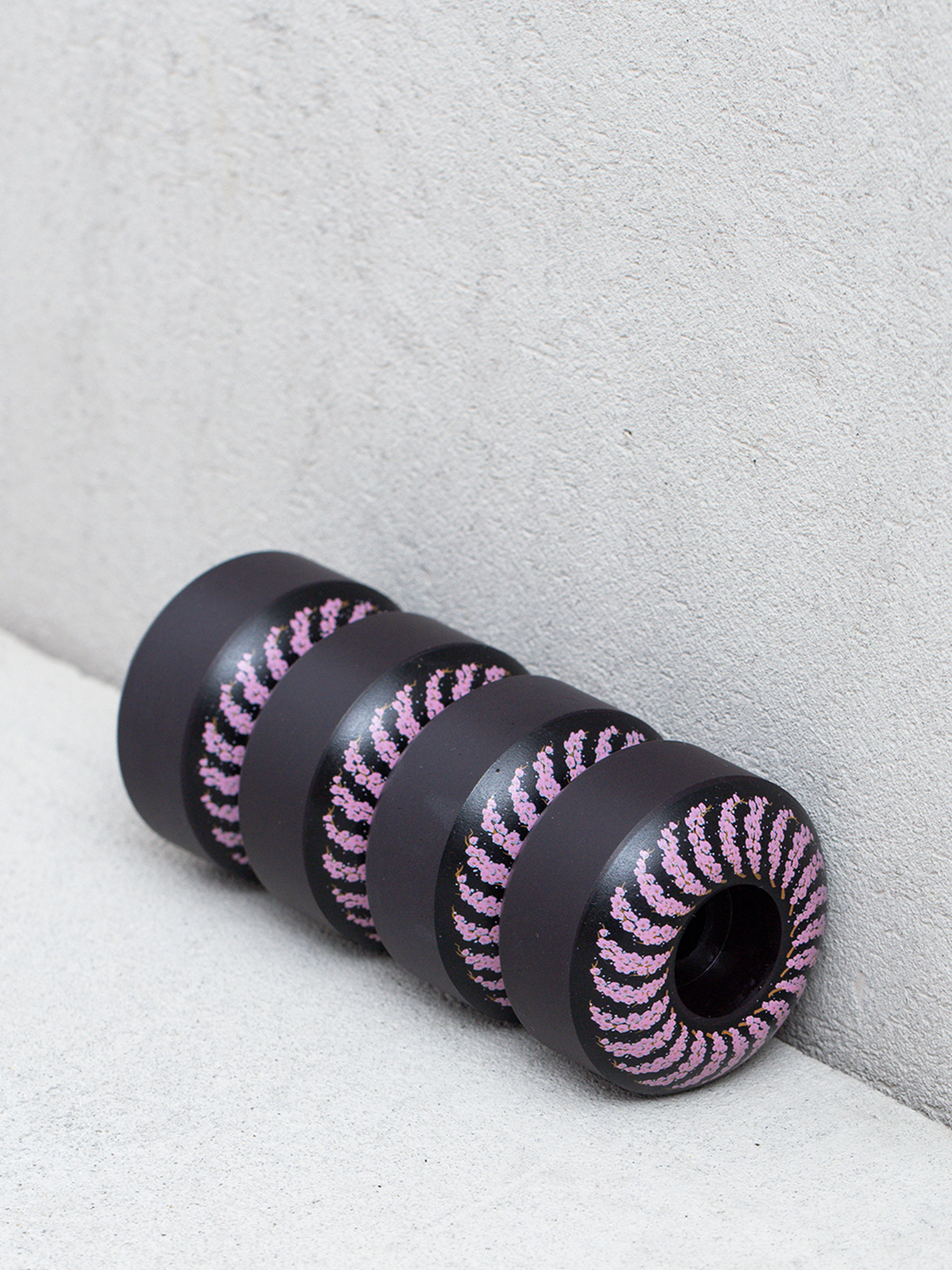 Колеса Spitfire F4 99D Yuto Cherry Blossom Classics (black)