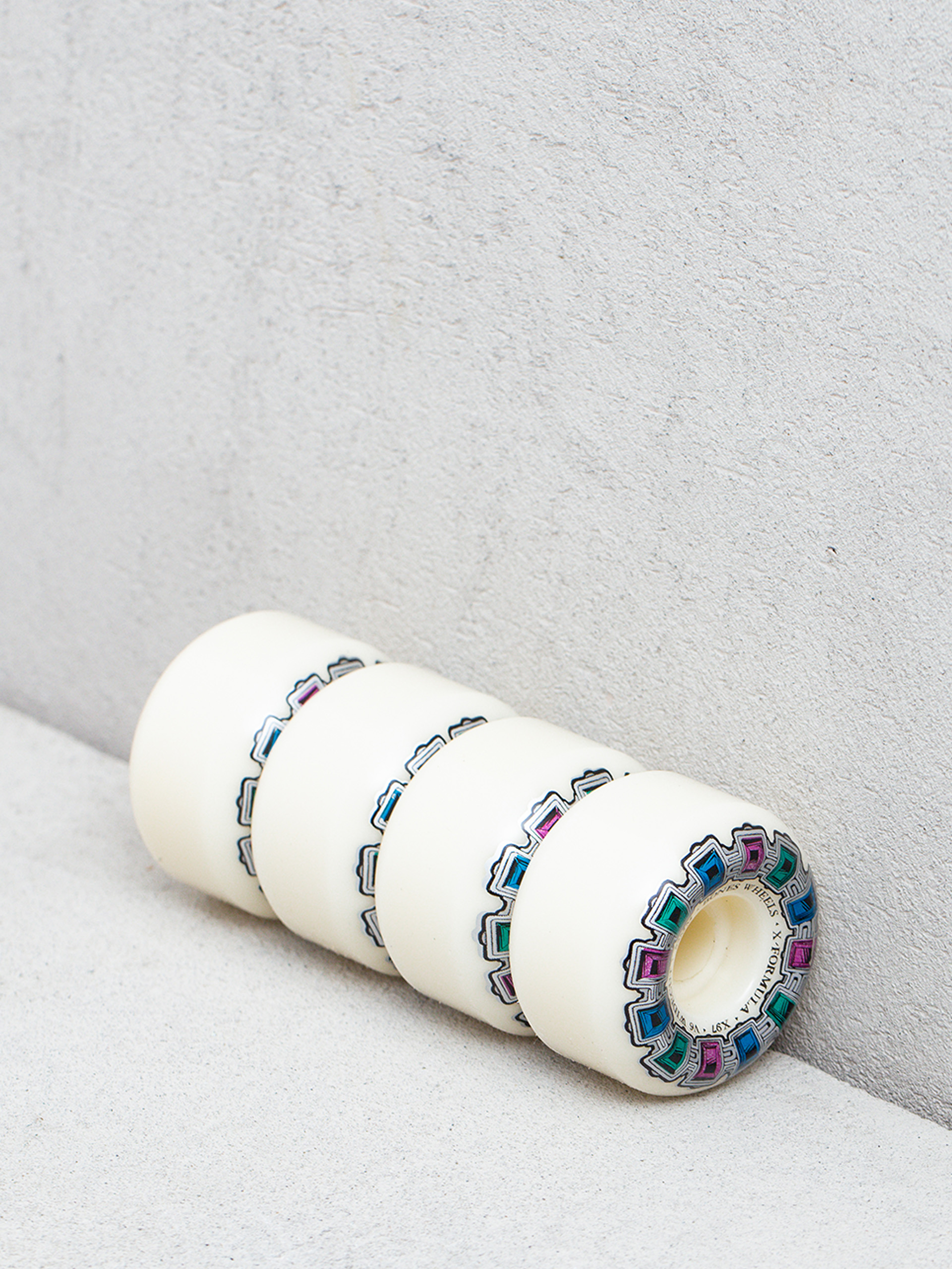 Колеса Bones X Formula Dial Of Destiny V6 Widecut 97A (natural/multi)