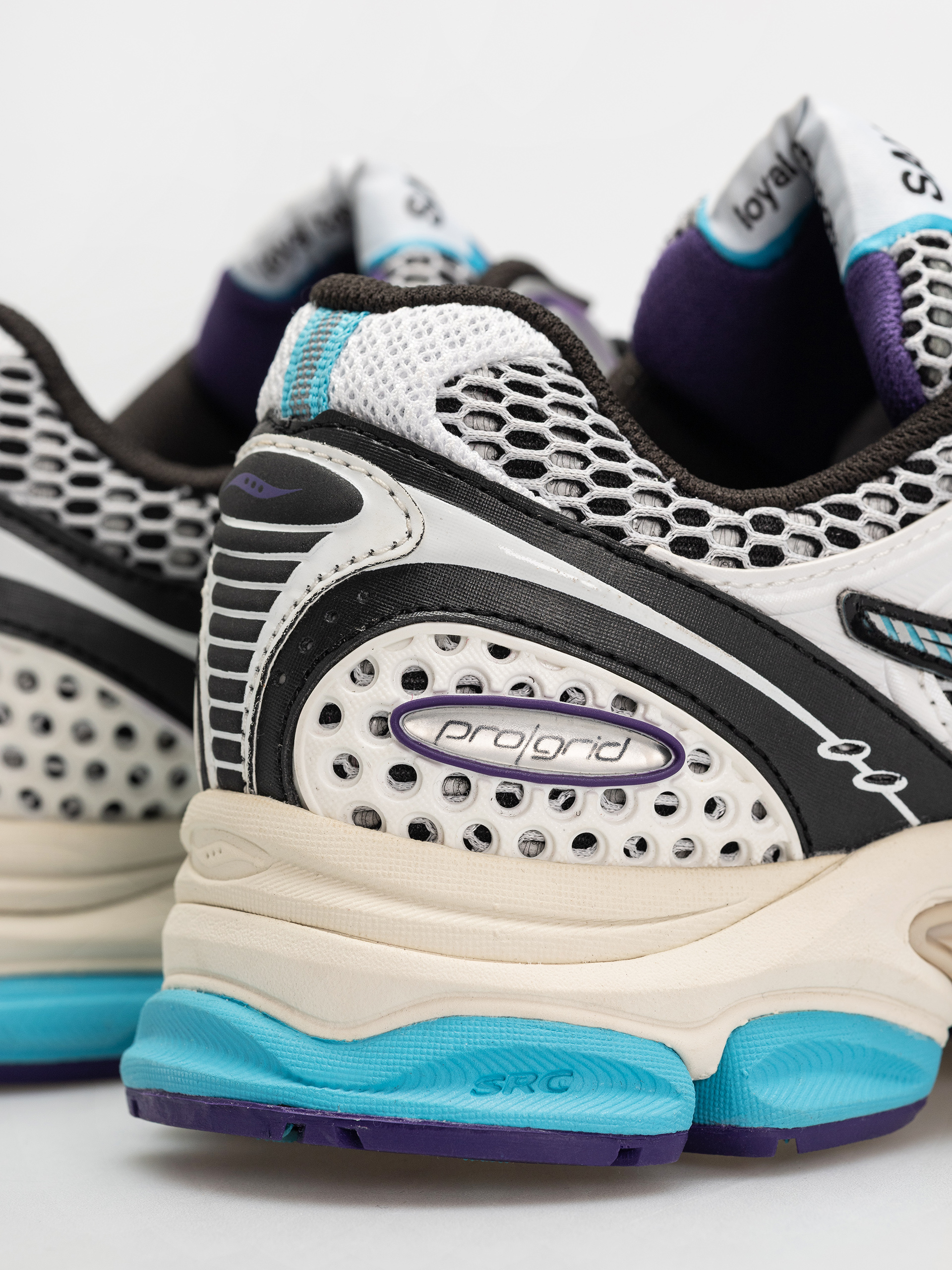 Взуття Saucony Progrid Triumph 4 - білий (white/blue)