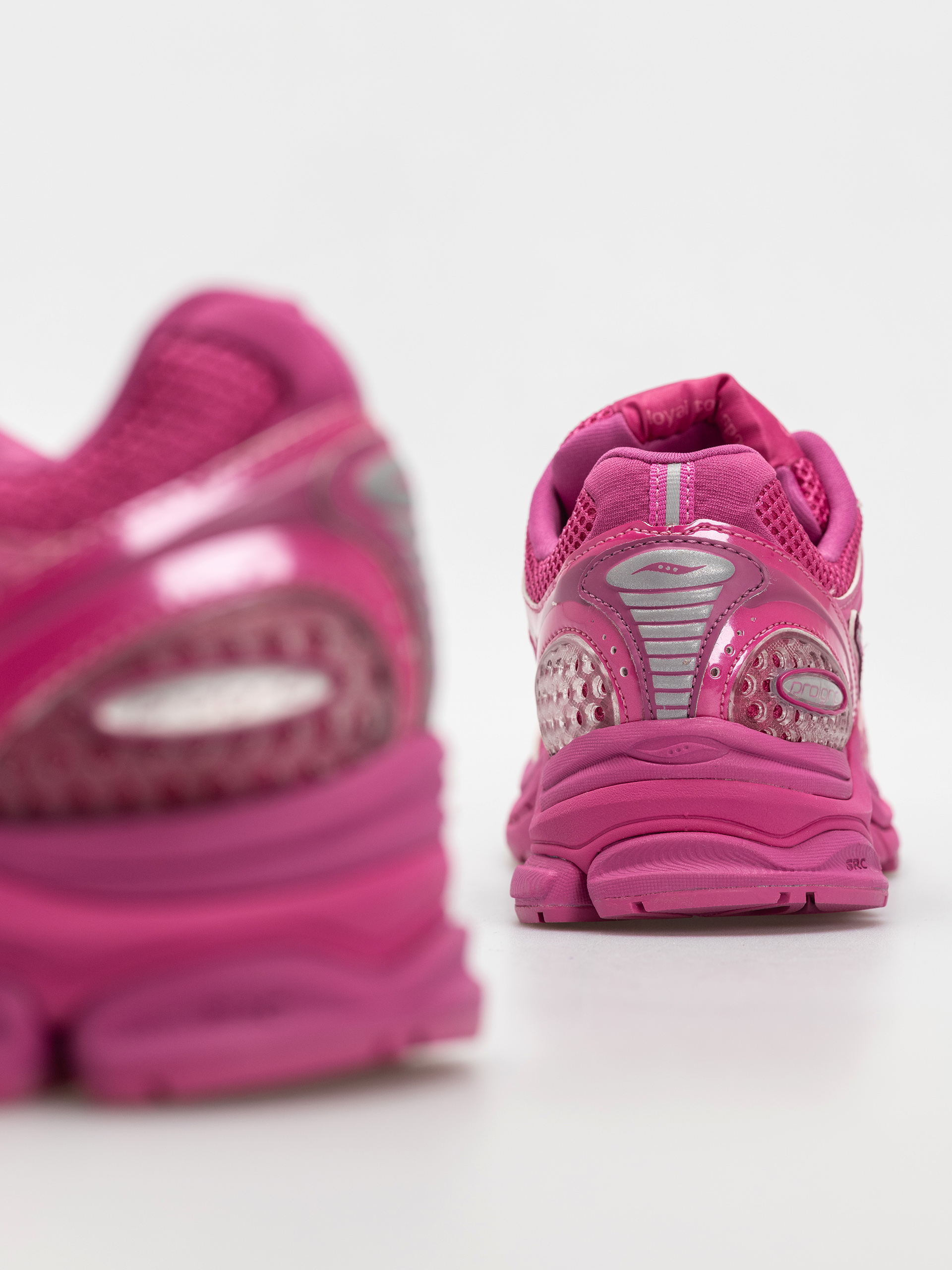 Взуття Saucony Progrid Triumph 4 (pink)