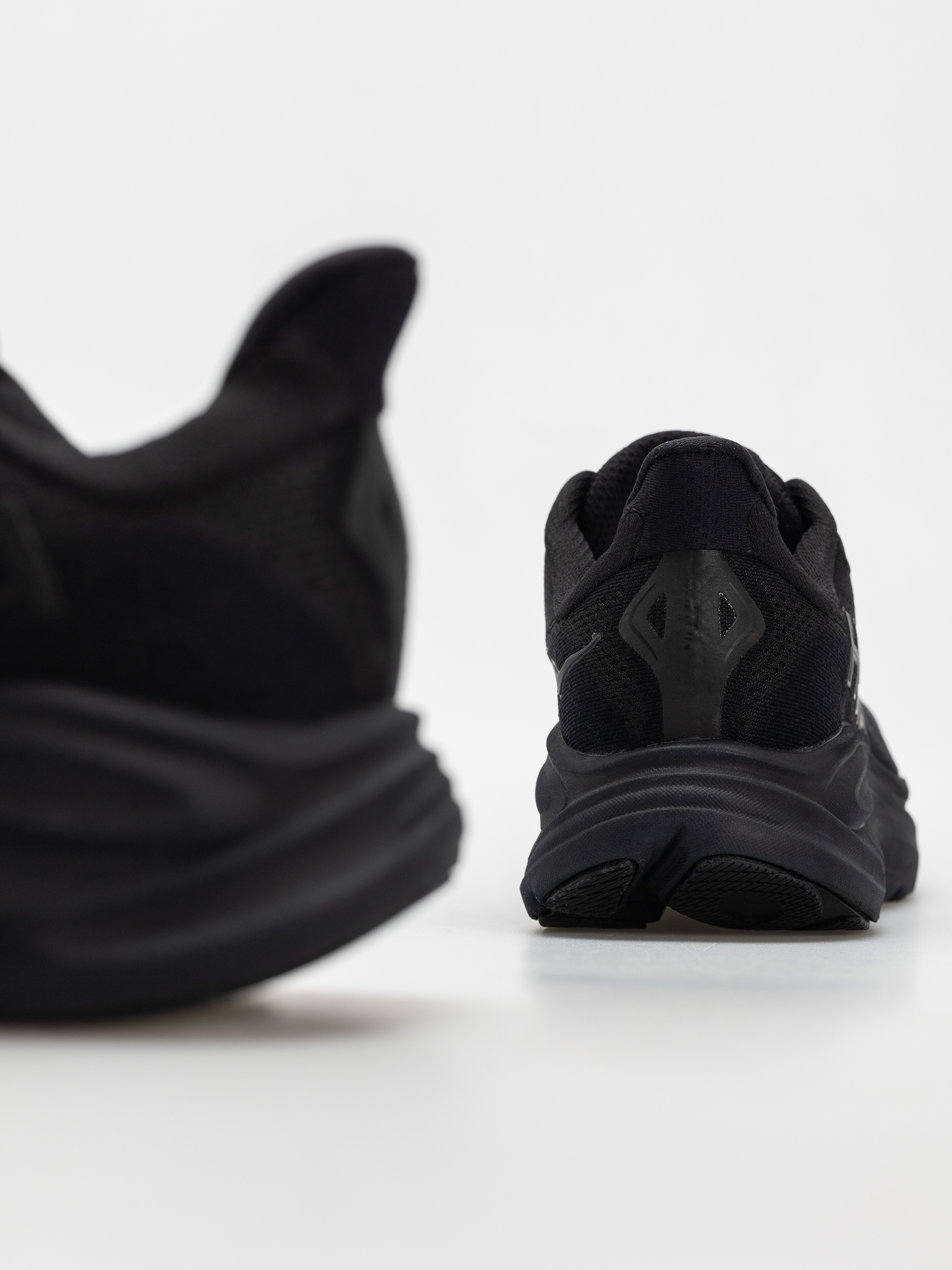 Взуття Hoka Clifton 10 (black/black)