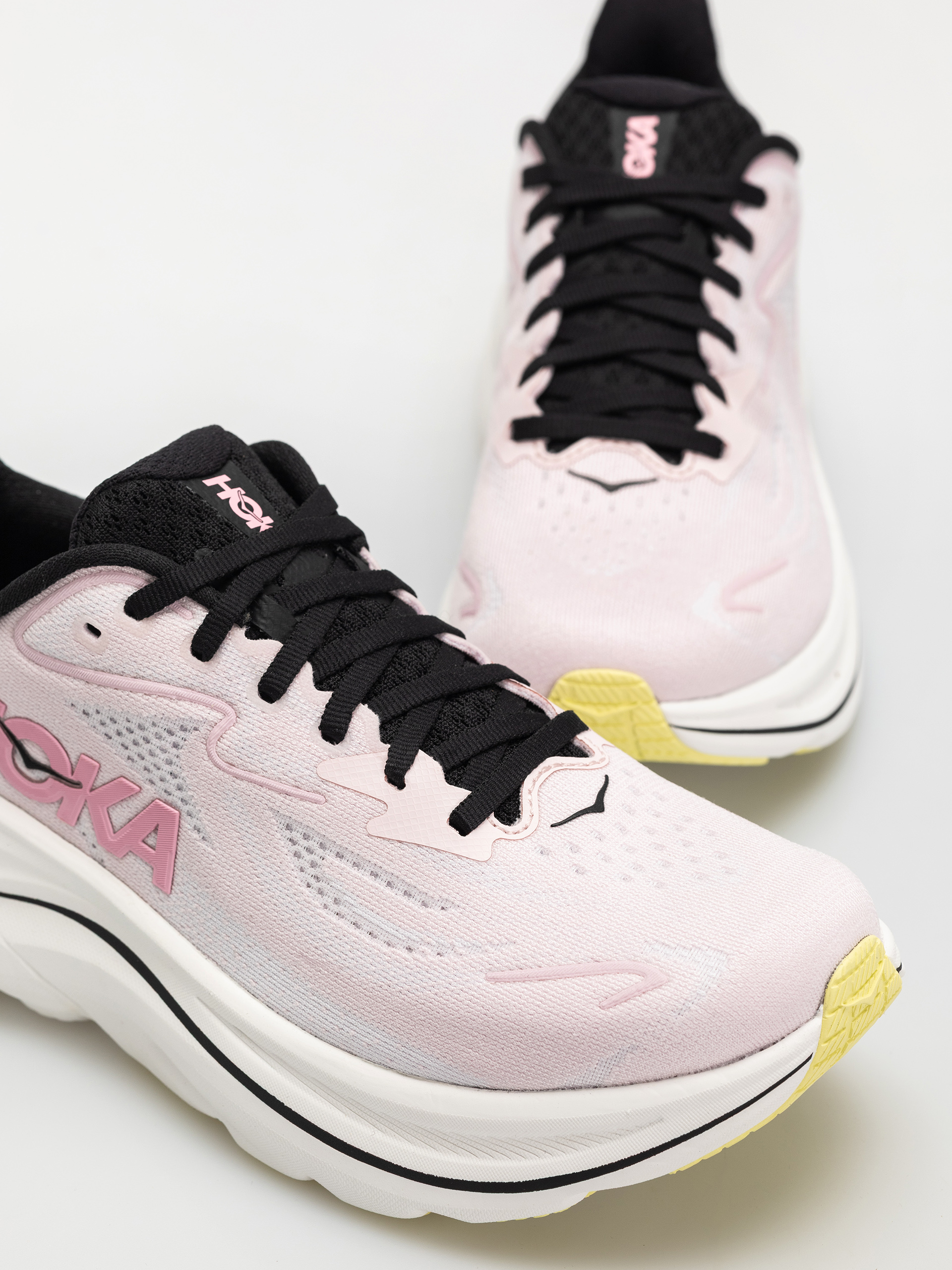 Взуття Hoka Clifton 10 Wmn (carnation/starlight glow)