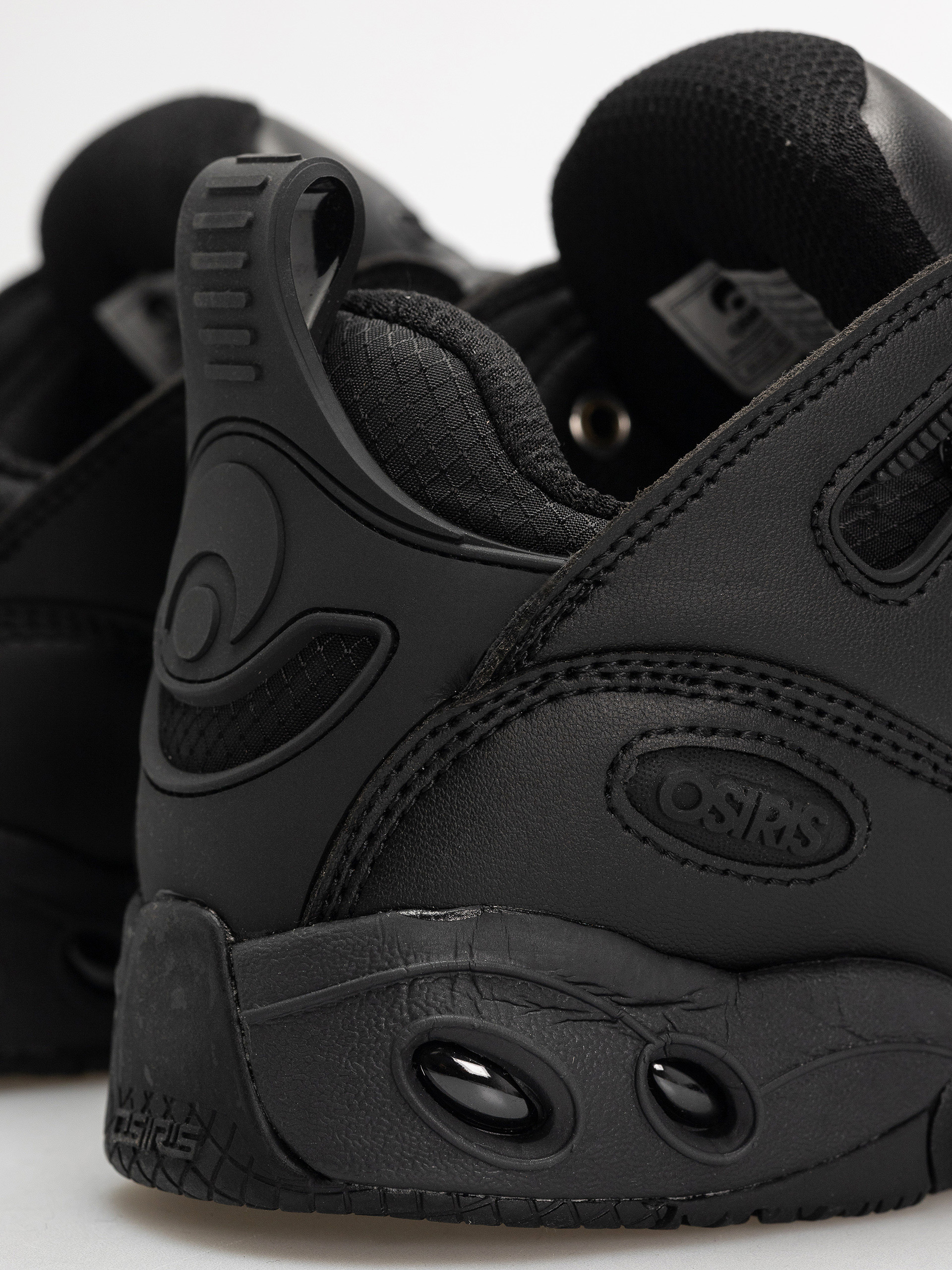 Взуття Osiris D3 E (black/black/black)