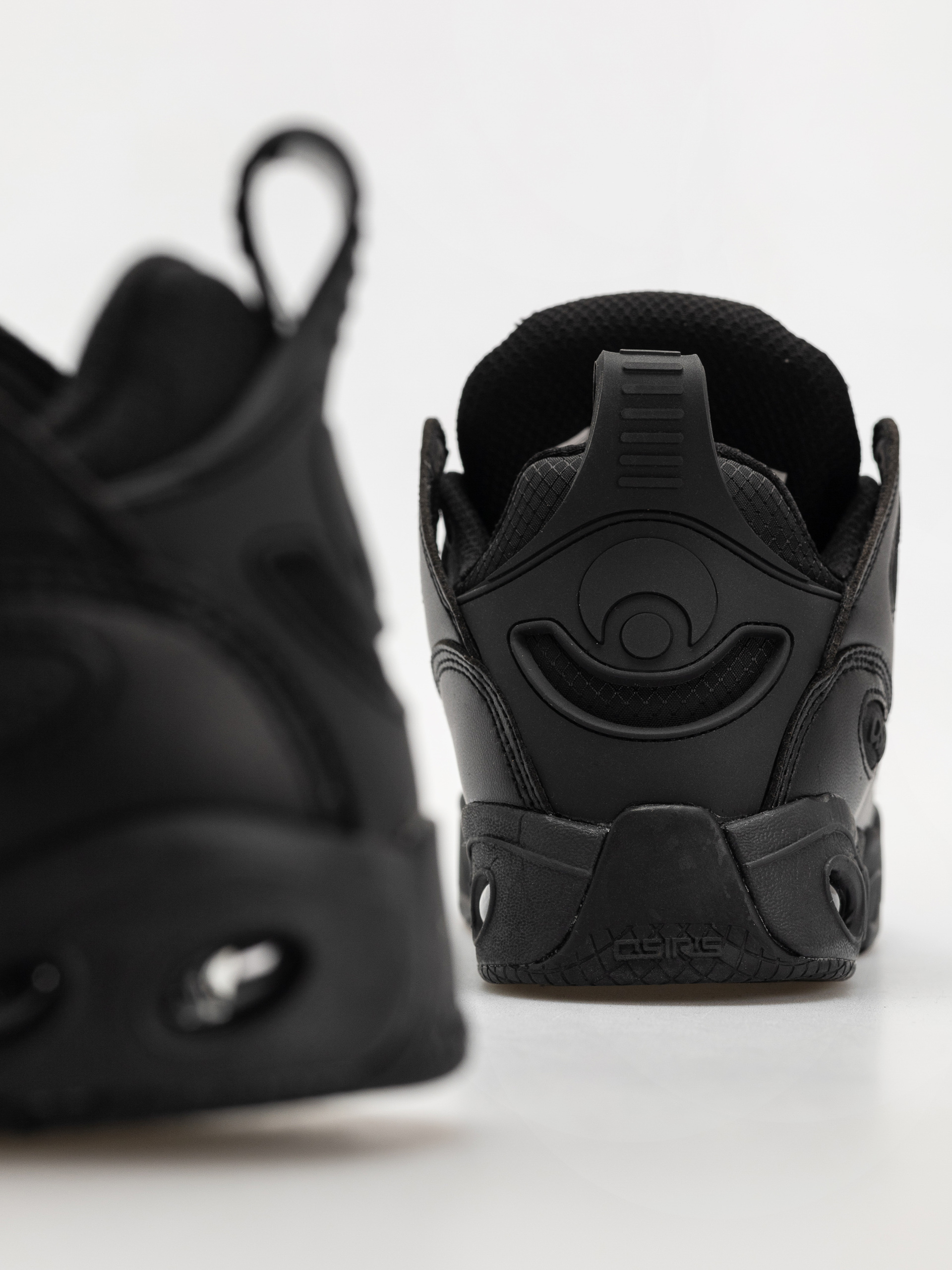 Взуття Osiris D3 E (black/black/black)