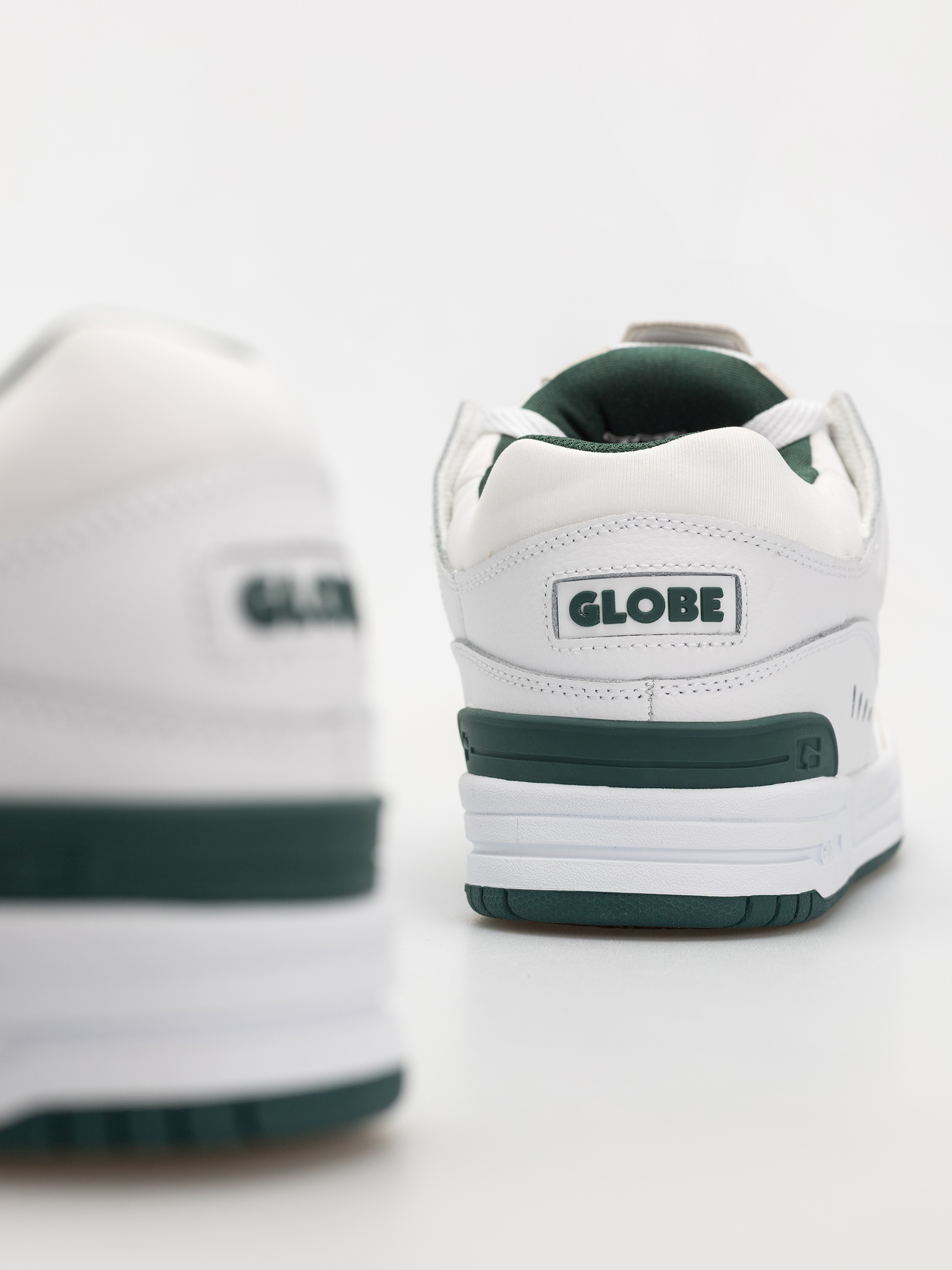 Взуття Globe Fusion (white green)
