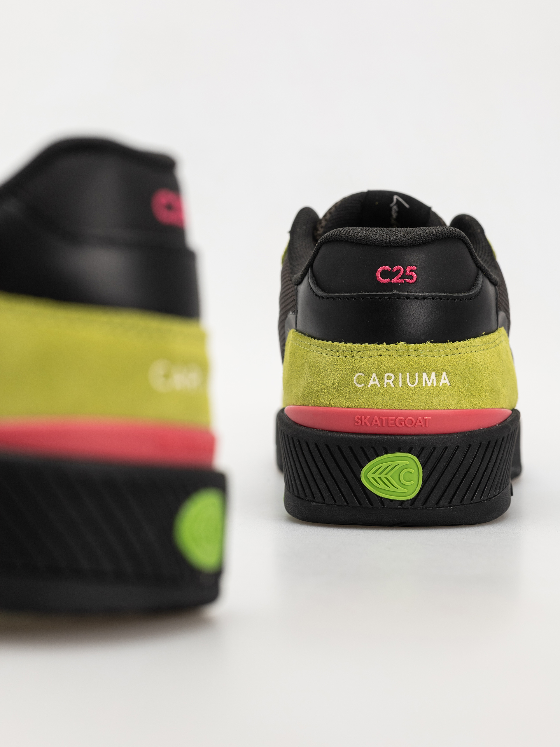 Взуття Cariuma Skategoat C25 Pro (lime green suede black mesh ivory logo pink)