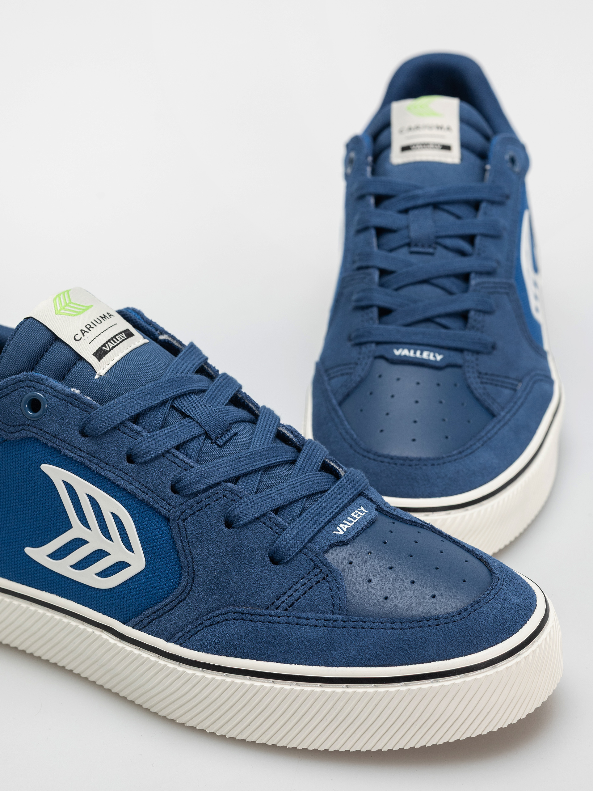 Взуття Cariuma Vallely Pro (mystery blue suede and cordura off white logo)