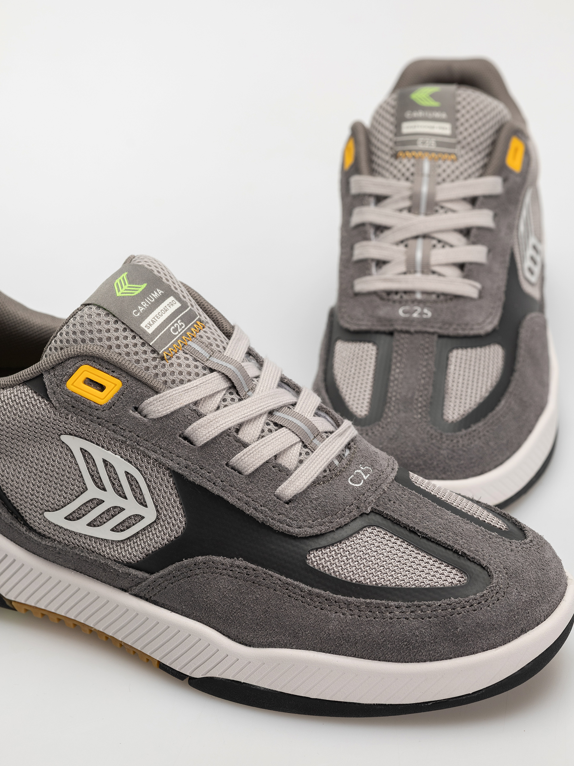 Взуття Cariuma Skategoat C25 Pro (charcoal grey suede light grey mesh ice logo yellow)